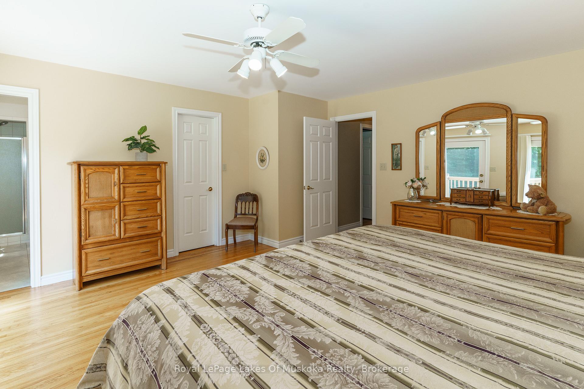 Photo 19 of 1020 Amelia Crescent, Gravenhurst, Morrison — HOMEH