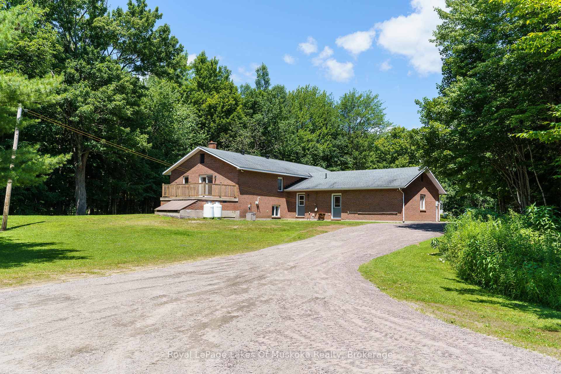 Photo 36 of 1020 Amelia Crescent, Gravenhurst, Morrison — HOMEH