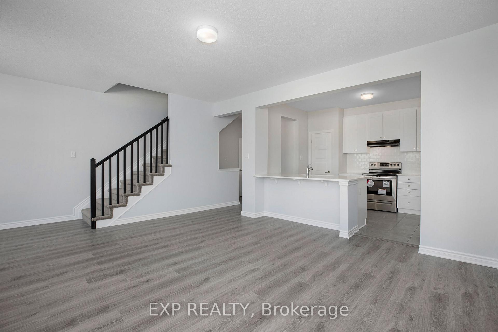 Photo 2 of 96 Ballinora Way, Ottawa, Stittsville (North) — HOMEH