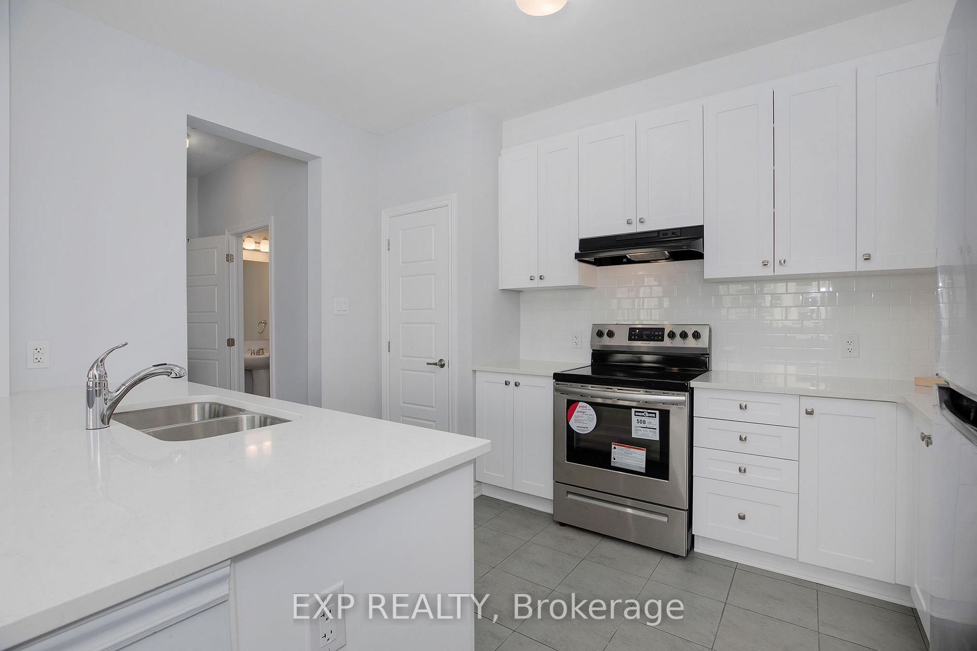 Photo 4 of 96 Ballinora Way, Ottawa, Stittsville (North) — HOMEH
