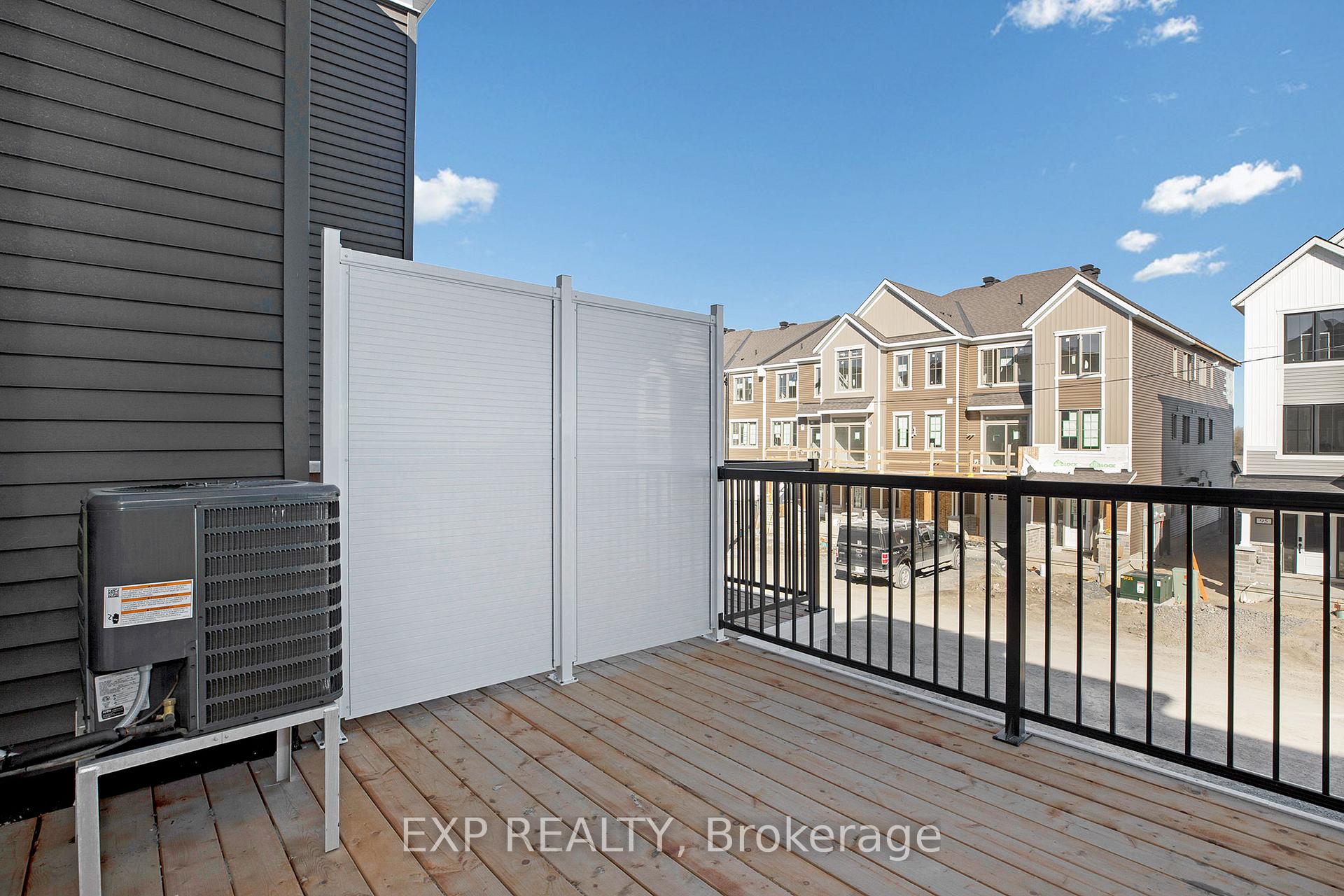 Photo 11 of 96 Ballinora Way, Ottawa, Stittsville (North) — HOMEH