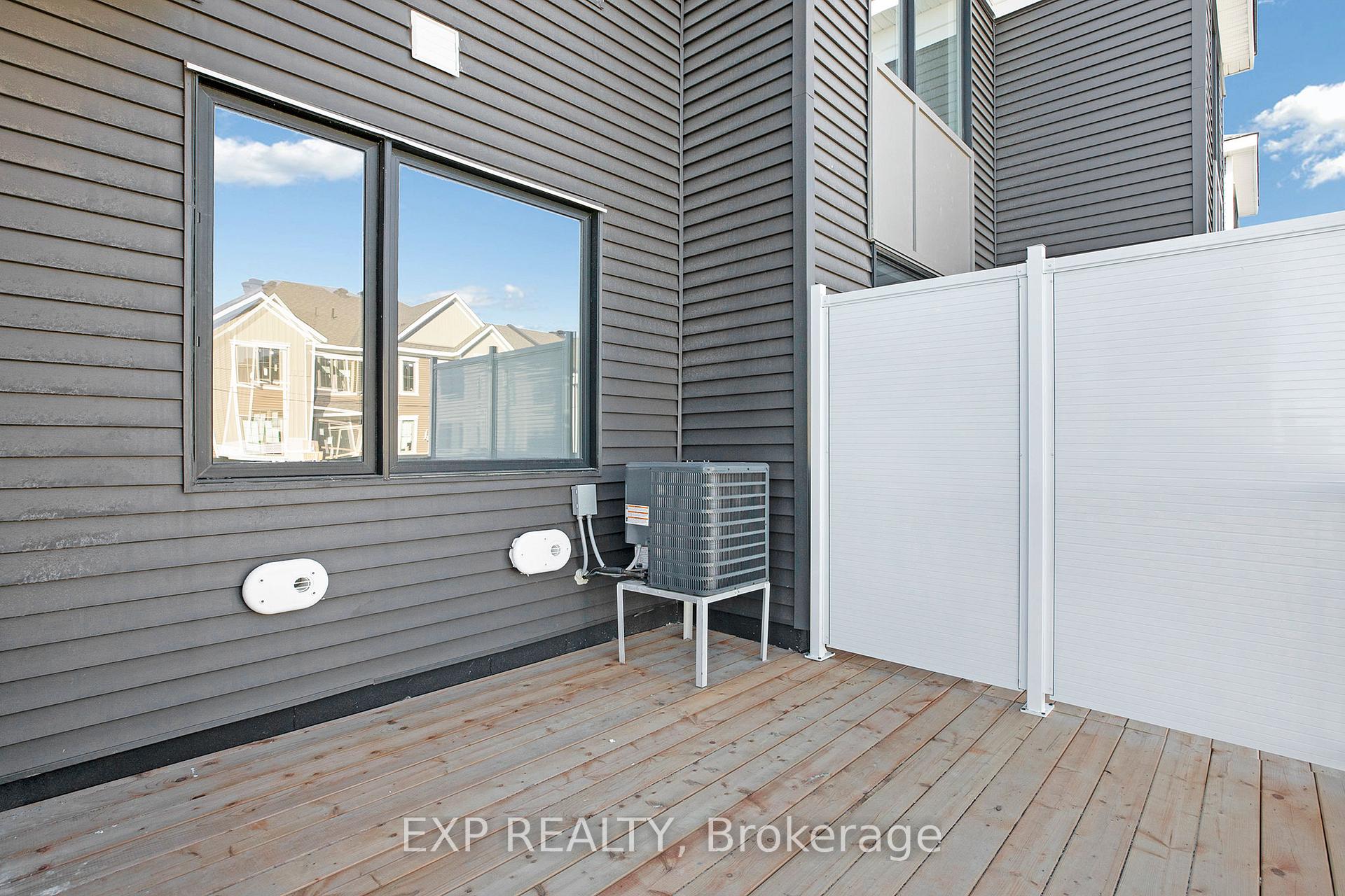 Photo 12 of 96 Ballinora Way, Ottawa, Stittsville (North) — HOMEH