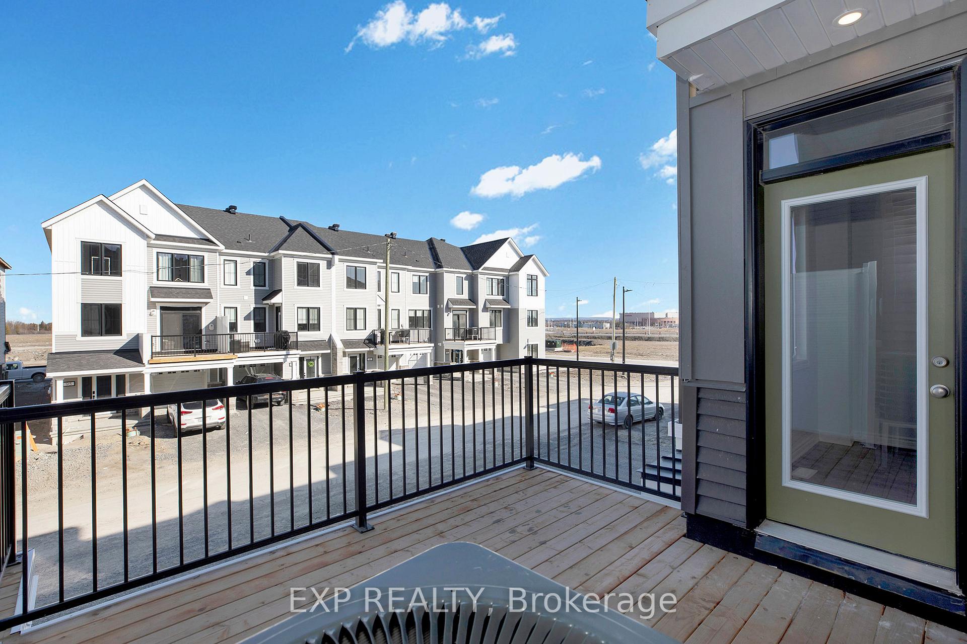 Photo 14 of 96 Ballinora Way, Ottawa, Stittsville (North) — HOMEH