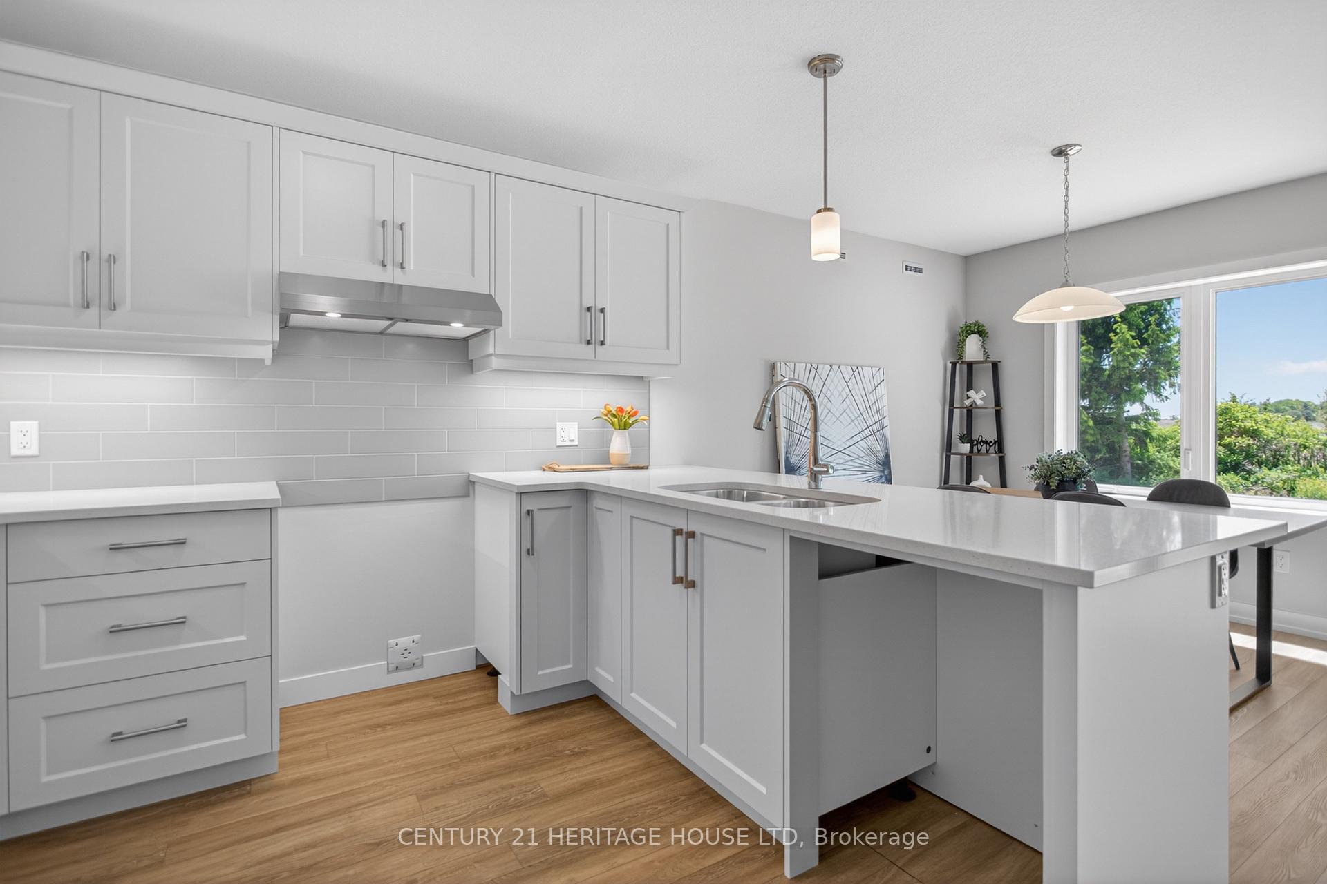 Photo 11 of 115 Styles Drive, St. Thomas — HOMEH