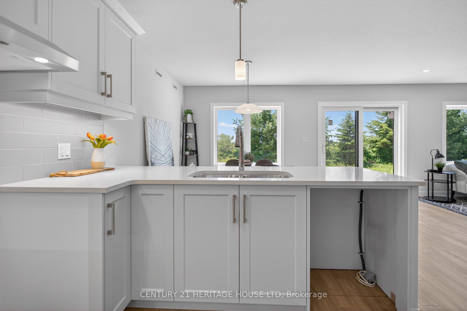Photo 12 of 115 Styles Drive, St. Thomas — HOMEH