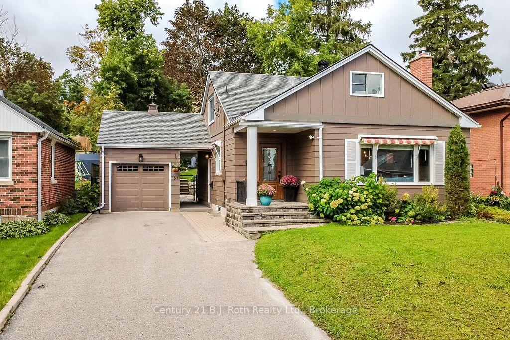 Photo 2 of 157 Parkview Avenue, Orillia — HOMEH