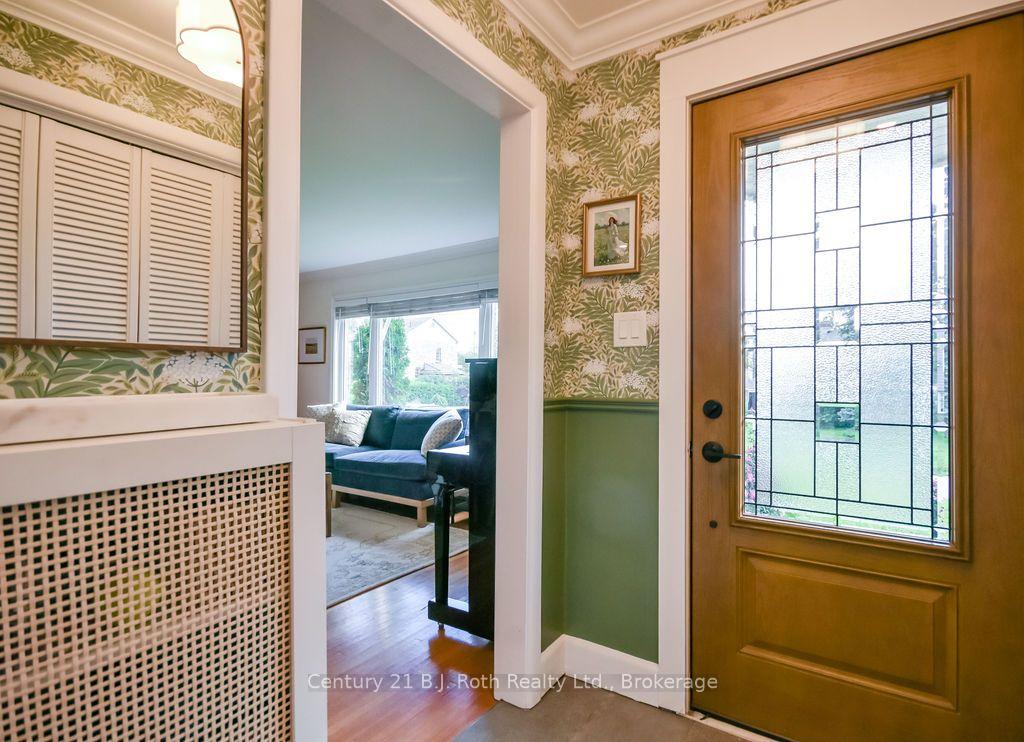 Photo 5 of 157 Parkview Avenue, Orillia — HOMEH