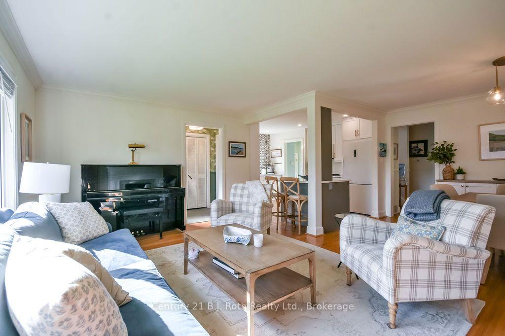 Photo 11 of 157 Parkview Avenue, Orillia — HOMEH