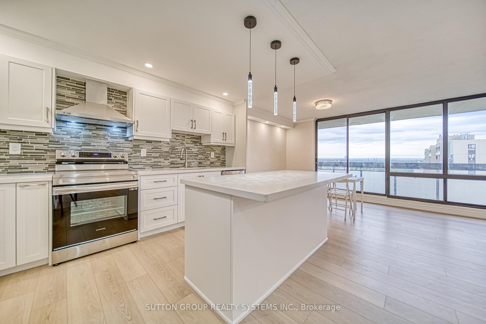 Photo 5 of Unit 1811, 260 Seneca Hill Drive, North York, Don Valley Village — HOMEH