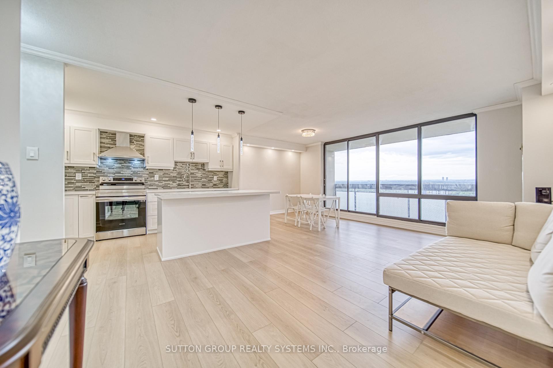 Photo 7 of Unit 1811, 260 Seneca Hill Drive, North York, Don Valley Village — HOMEH