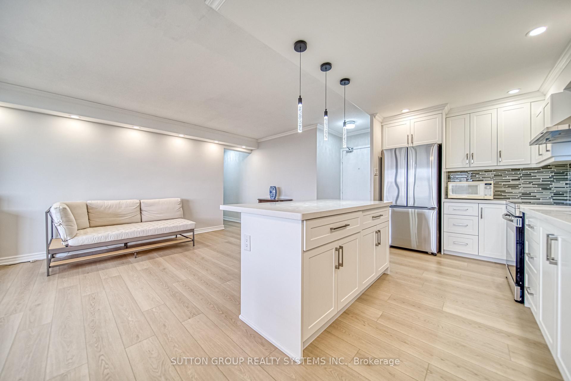Photo 10 of Unit 1811, 260 Seneca Hill Drive, North York, Don Valley Village — HOMEH
