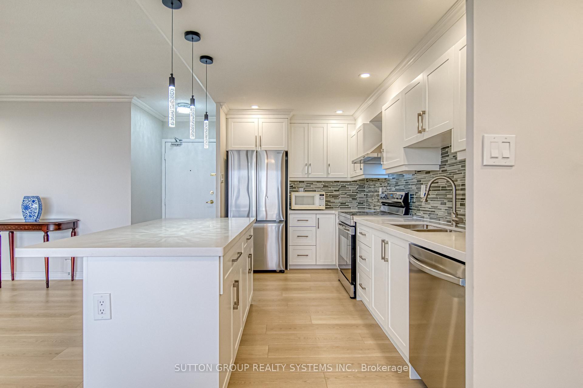 Photo 11 of Unit 1811, 260 Seneca Hill Drive, North York, Don Valley Village — HOMEH