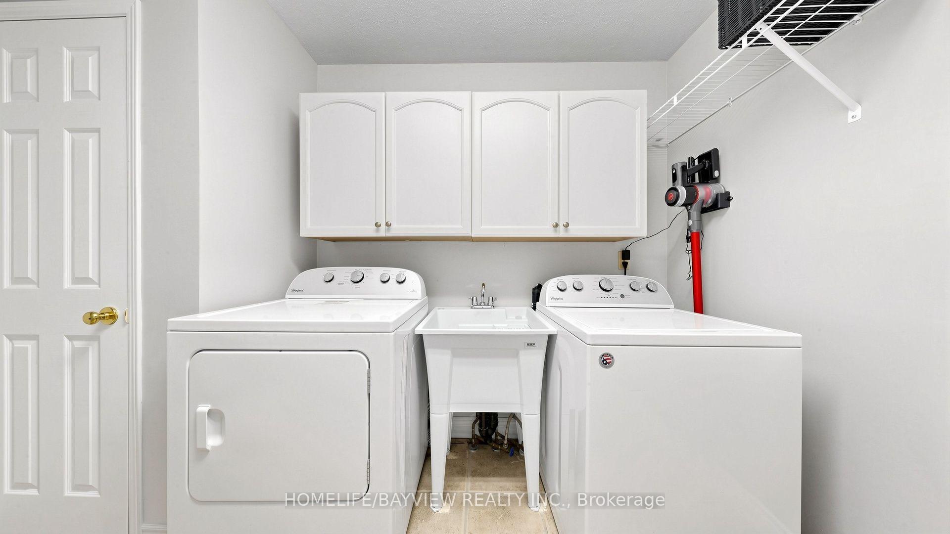 Photo 8 of 20 Doon Crescent, Georgina, Keswick North — HOMEH
