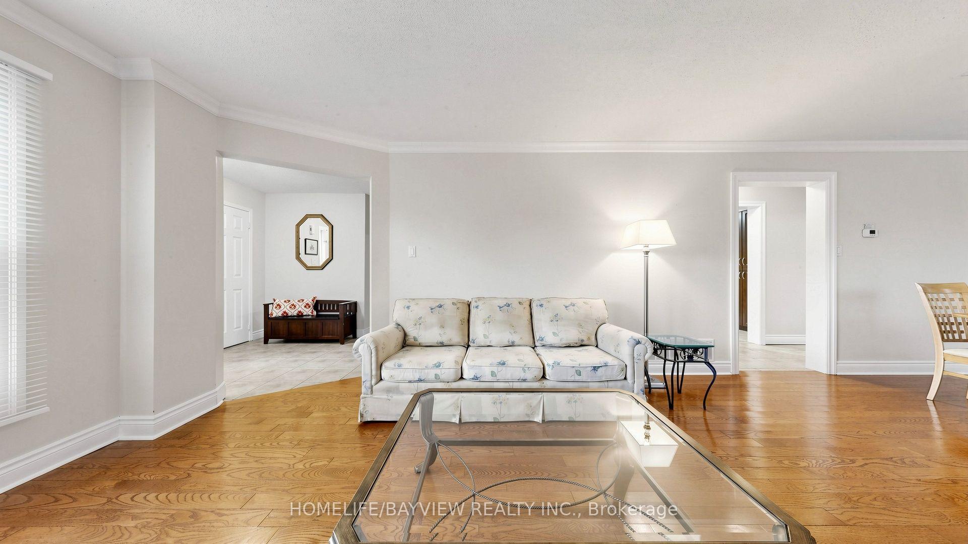 Photo 12 of 20 Doon Crescent, Georgina, Keswick North — HOMEH