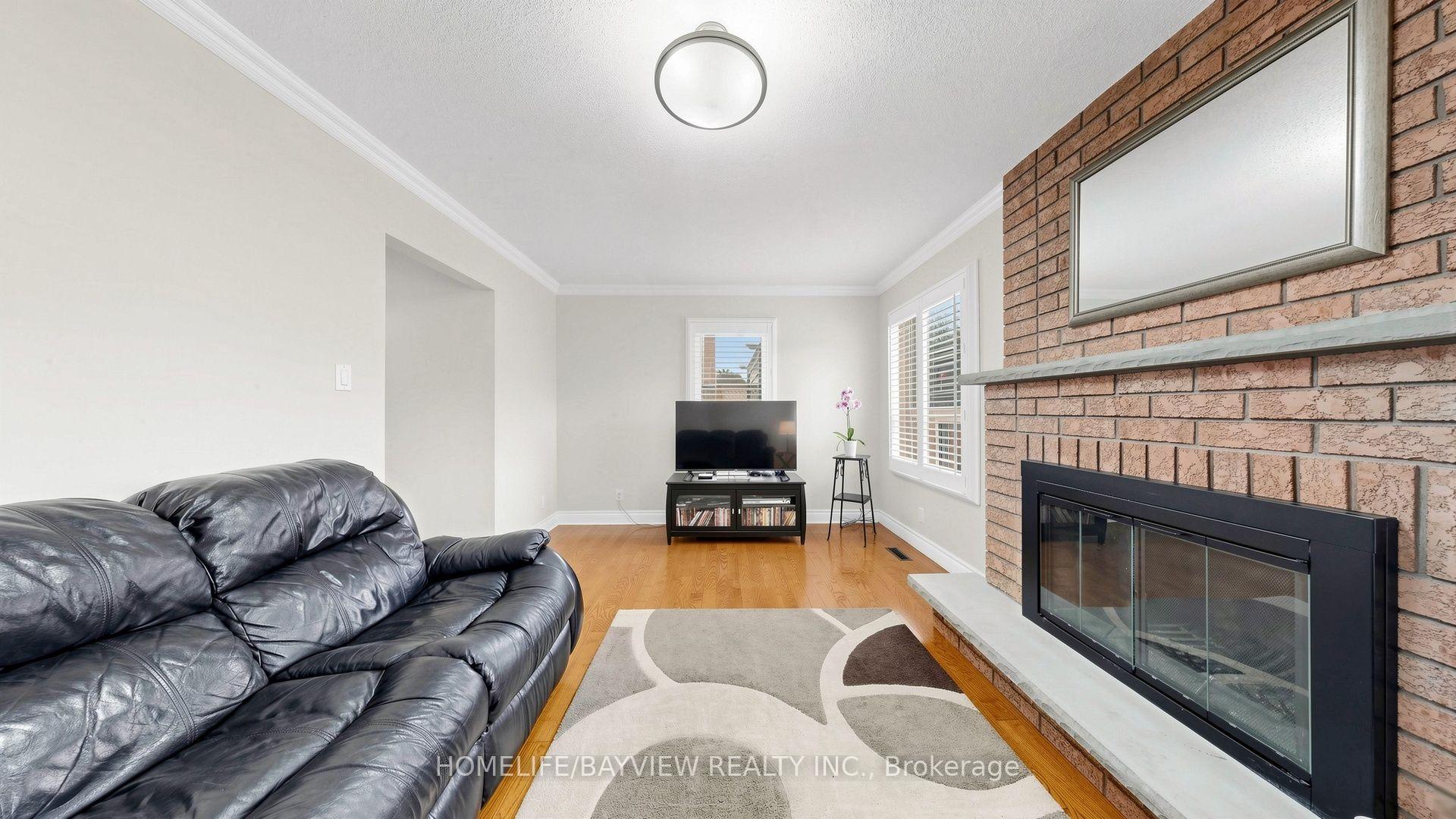 Photo 21 of 20 Doon Crescent, Georgina, Keswick North — HOMEH