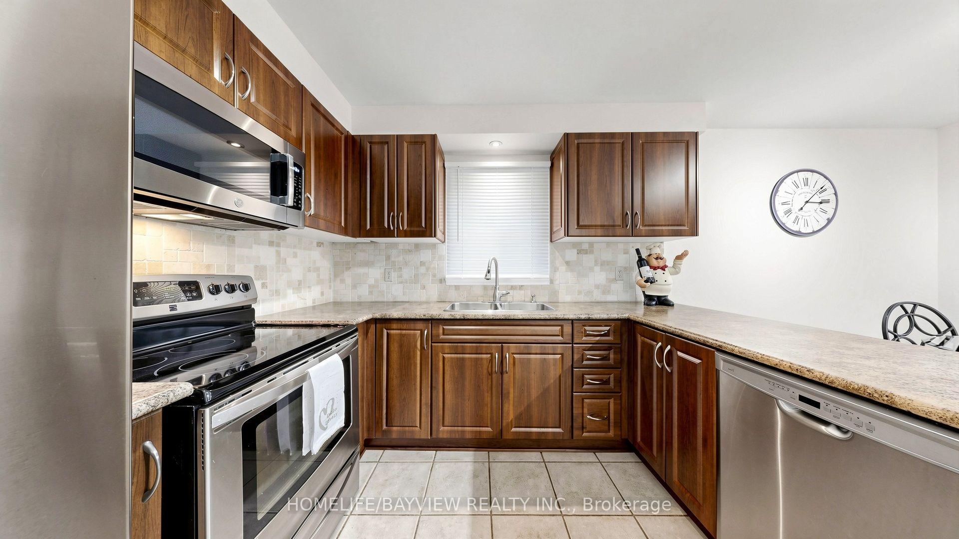 Photo 25 of 20 Doon Crescent, Georgina, Keswick North — HOMEH