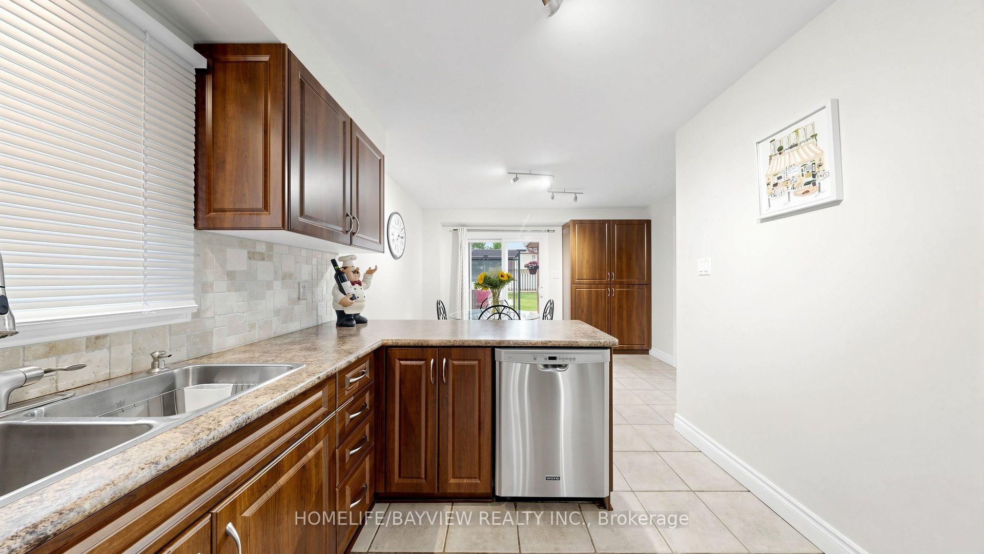 Photo 27 of 20 Doon Crescent, Georgina, Keswick North — HOMEH
