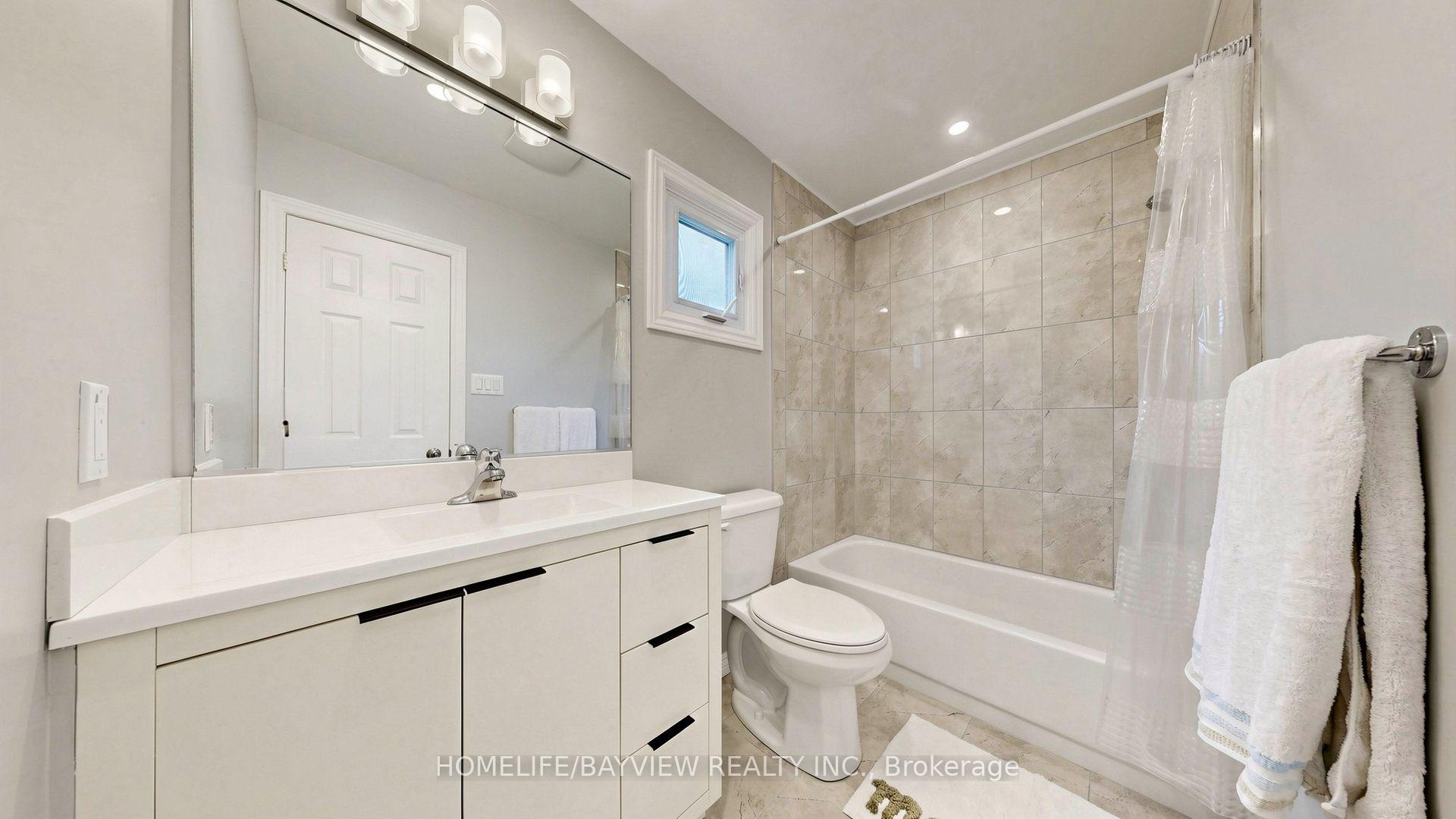 Photo 37 of 20 Doon Crescent, Georgina, Keswick North — HOMEH