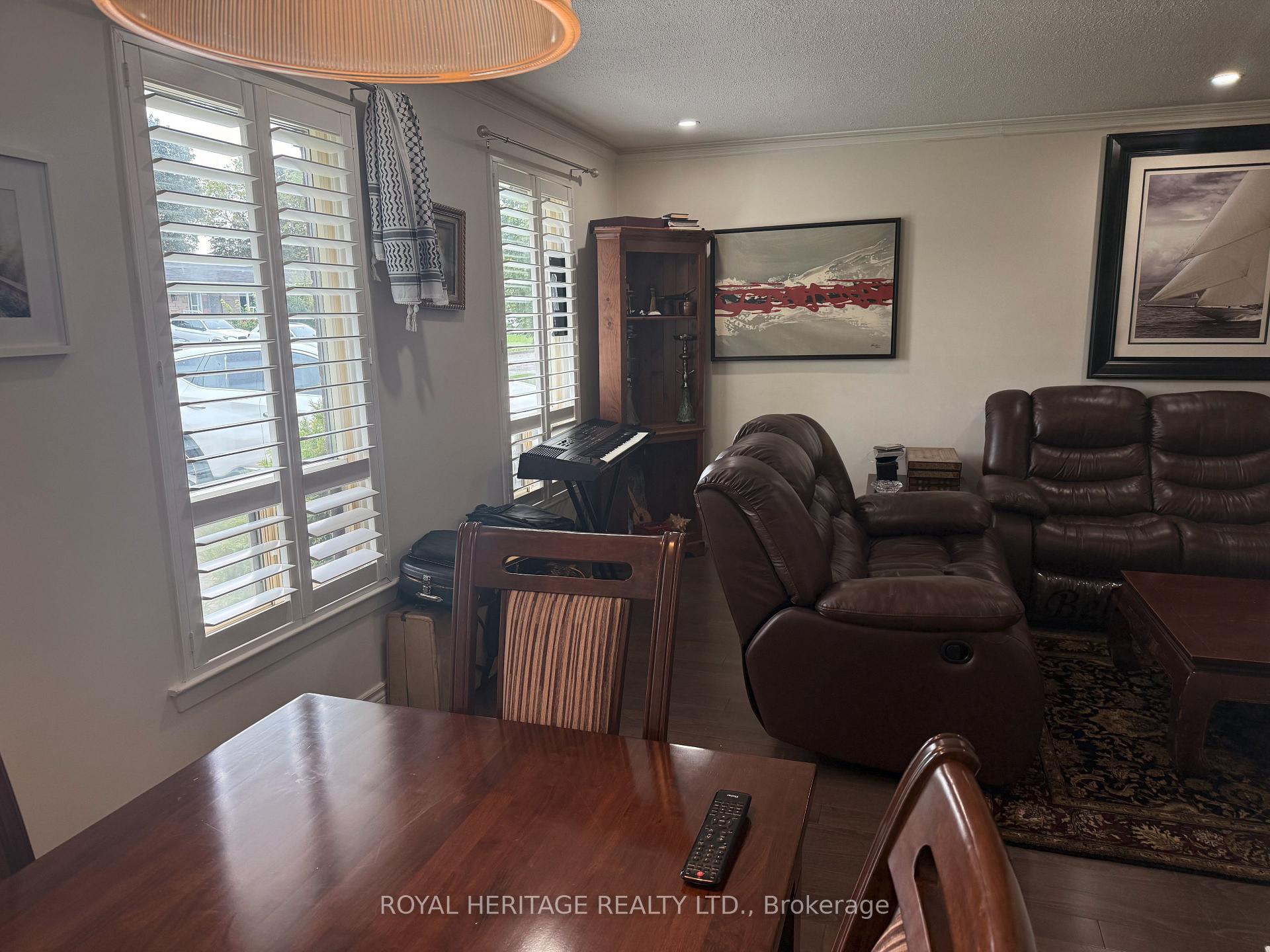 Photo 3 of 1402 Fordon Avenue, Pickering, Bay Ridges — HOMEH