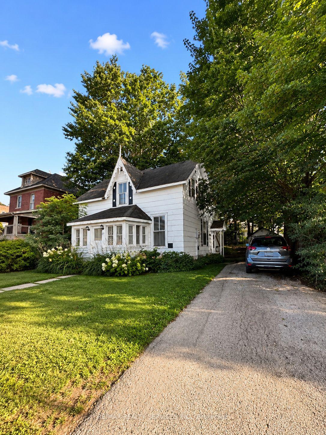 Photo 2 of 787 10th Street E, Owen Sound — HOMEH