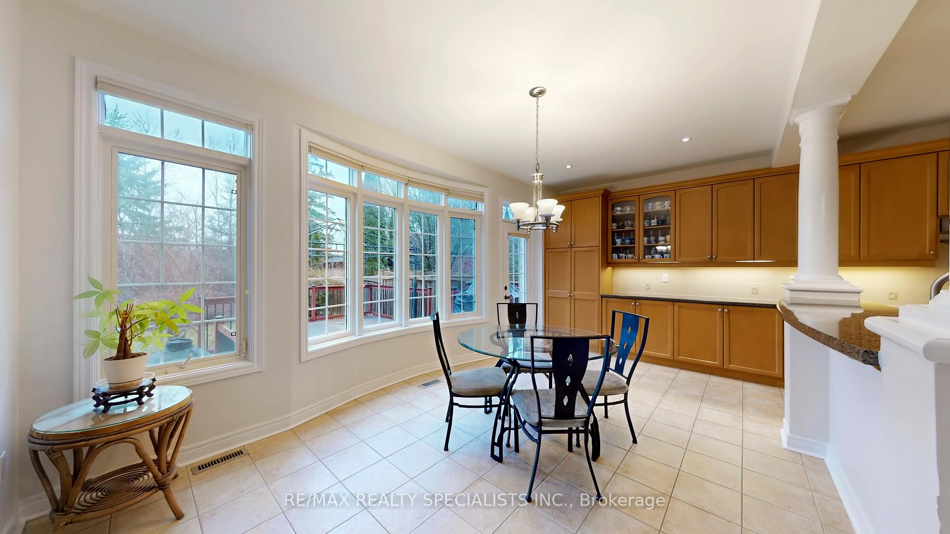 Photo 12 of 2258 Rochester Circle, Oakville, Bronte Creek — HOMEH