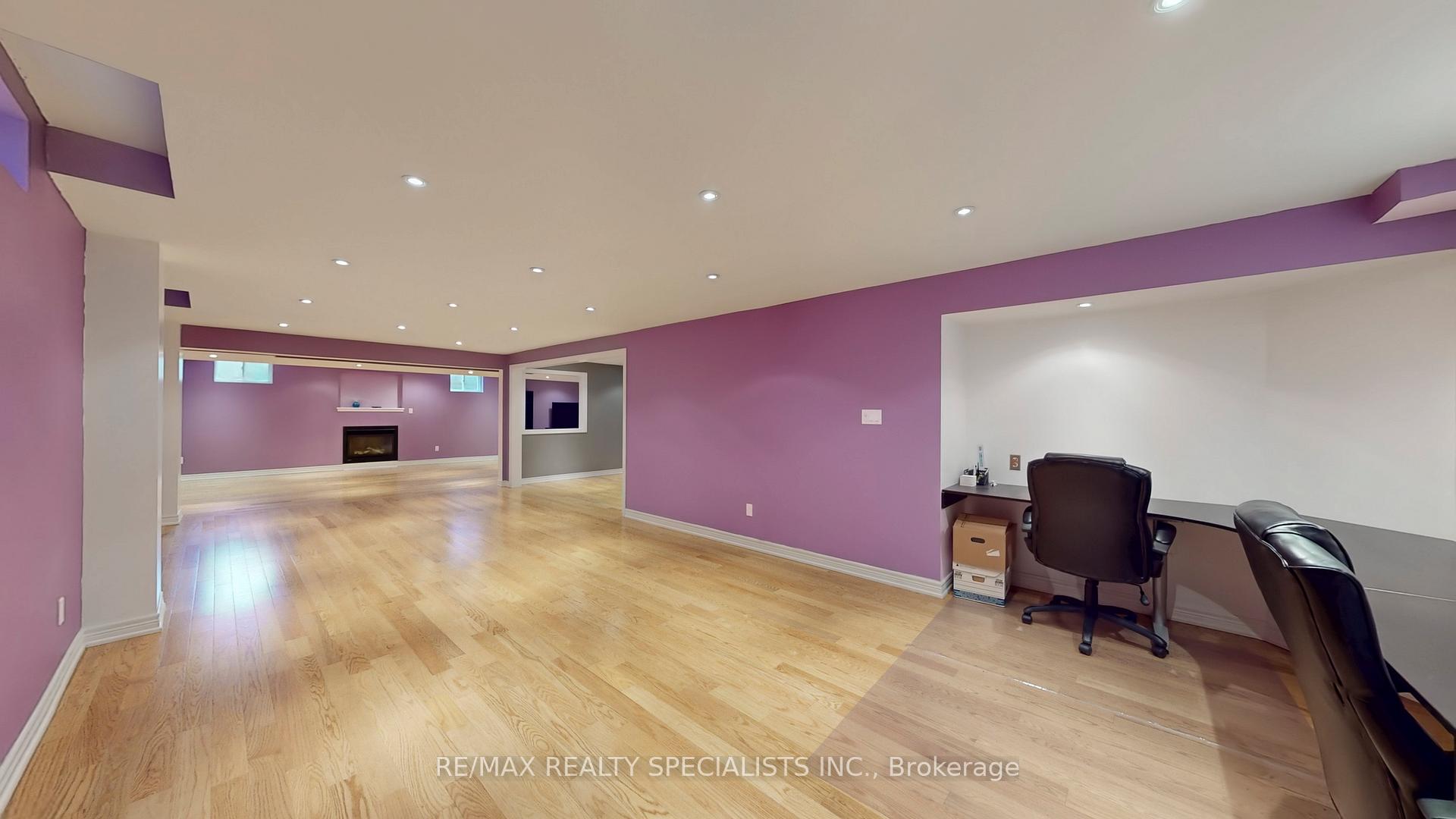 Photo 31 of 2258 Rochester Circle, Oakville, Bronte Creek — HOMEH