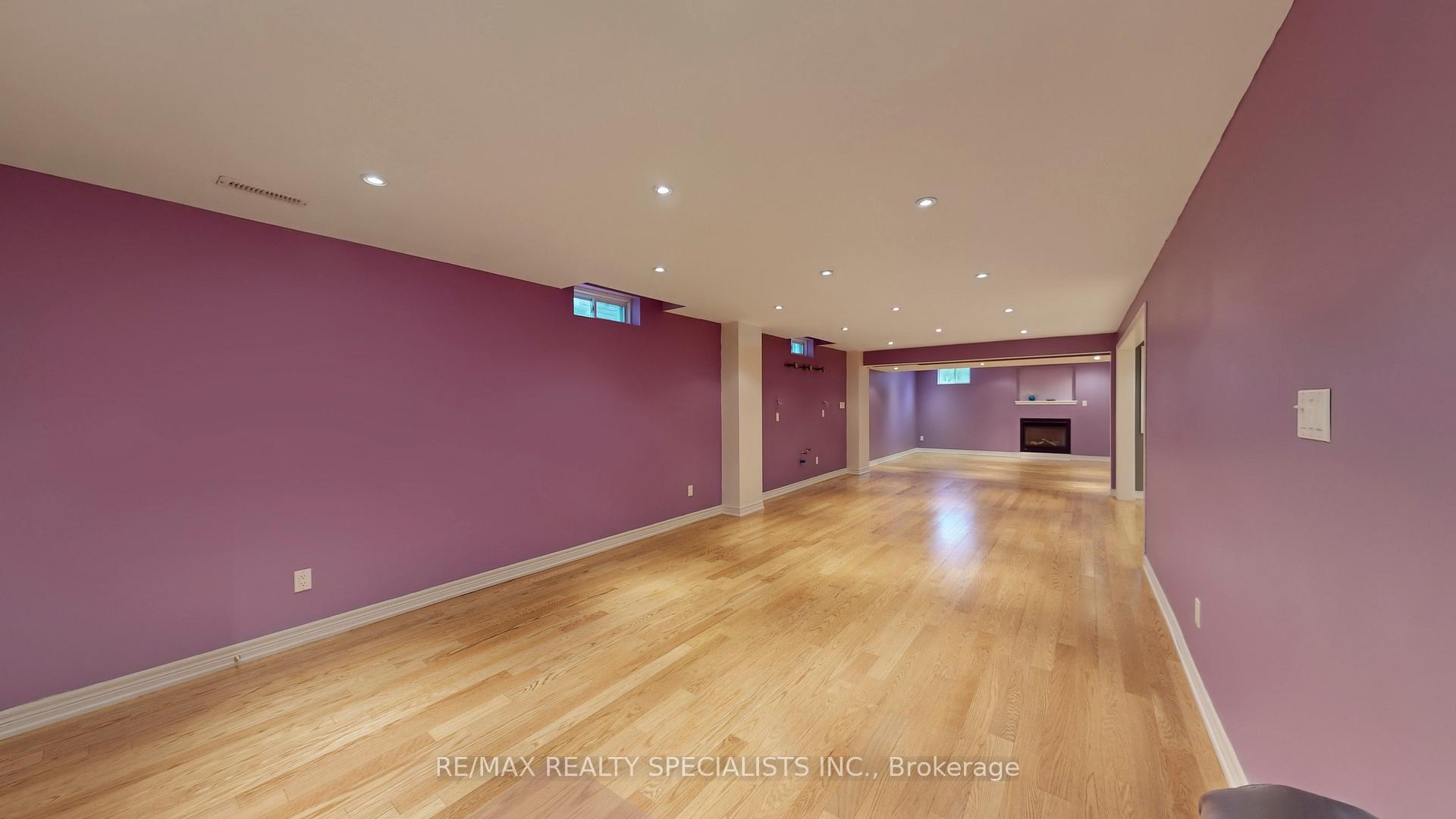 Photo 32 of 2258 Rochester Circle, Oakville, Bronte Creek — HOMEH