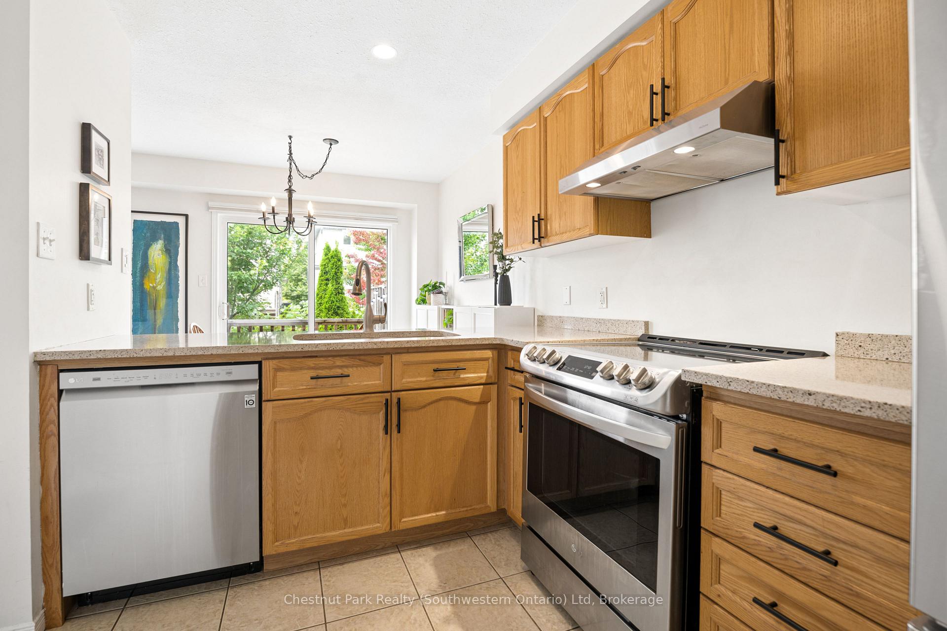 Photo 16 of 14 Sandcreek Lane, Guelph, Grange Road — HOMEH