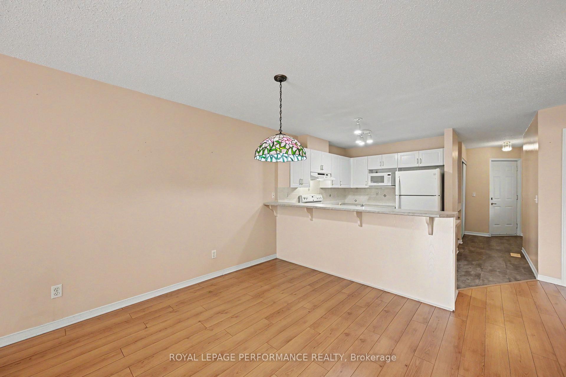 Photo 6 of 18 Daphne Crescent, Ottawa, Stittsville (South) — HOMEH