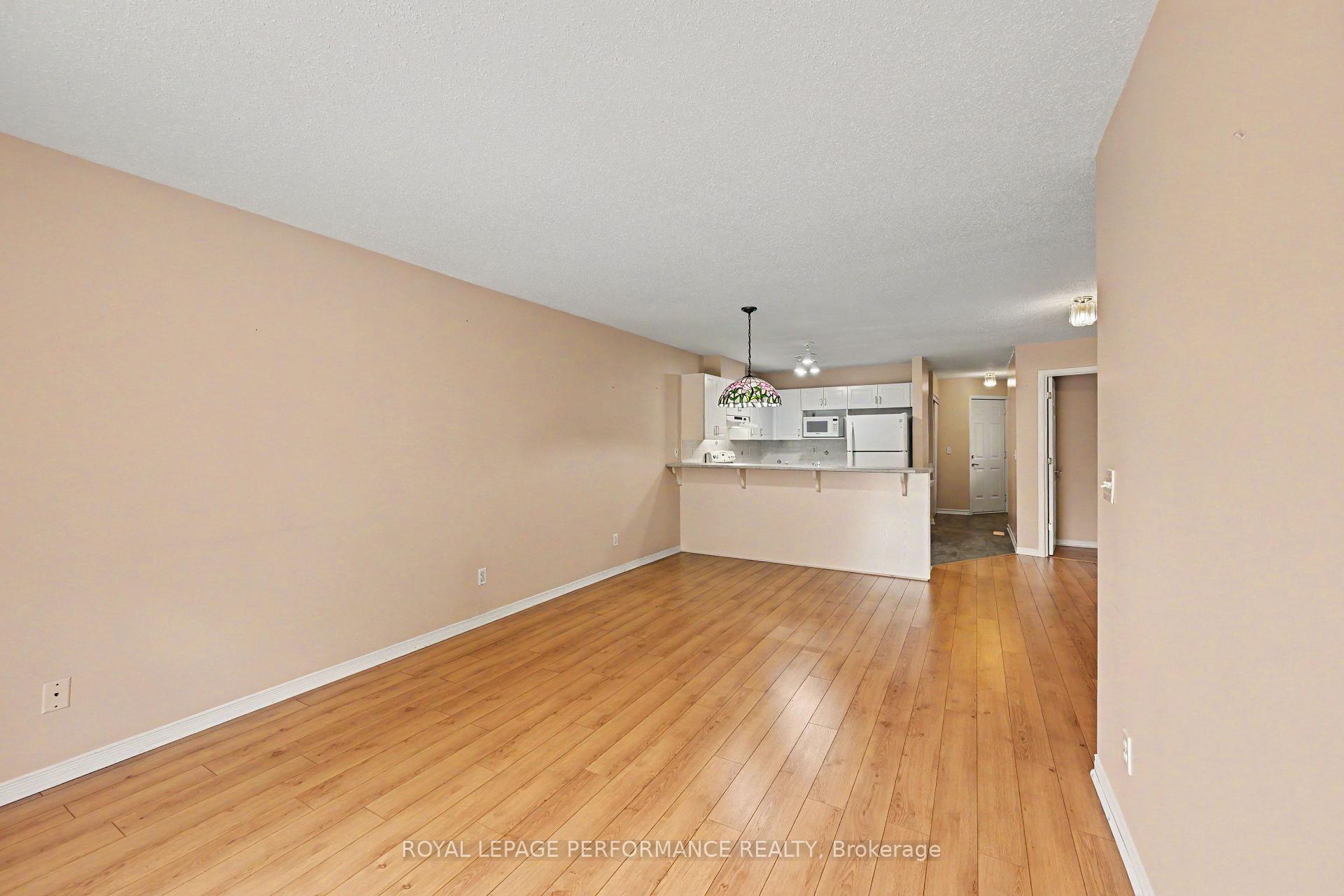 Photo 7 of 18 Daphne Crescent, Ottawa, Stittsville (South) — HOMEH