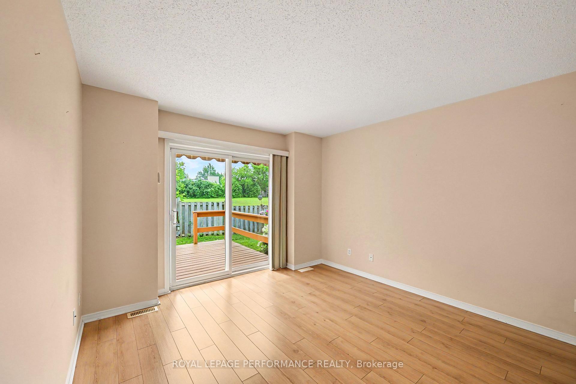 Photo 8 of 18 Daphne Crescent, Ottawa, Stittsville (South) — HOMEH