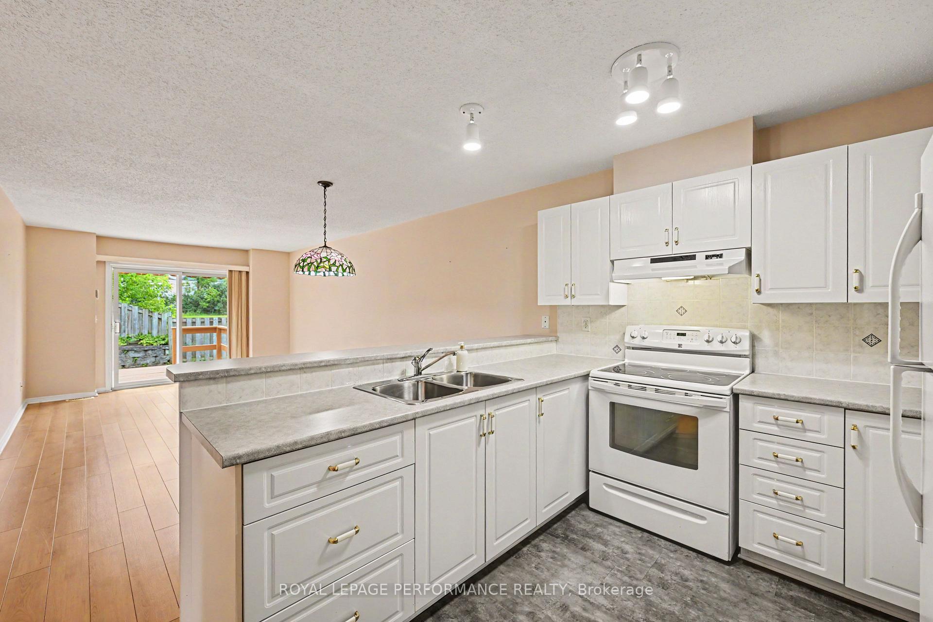 Photo 13 of 18 Daphne Crescent, Ottawa, Stittsville (South) — HOMEH