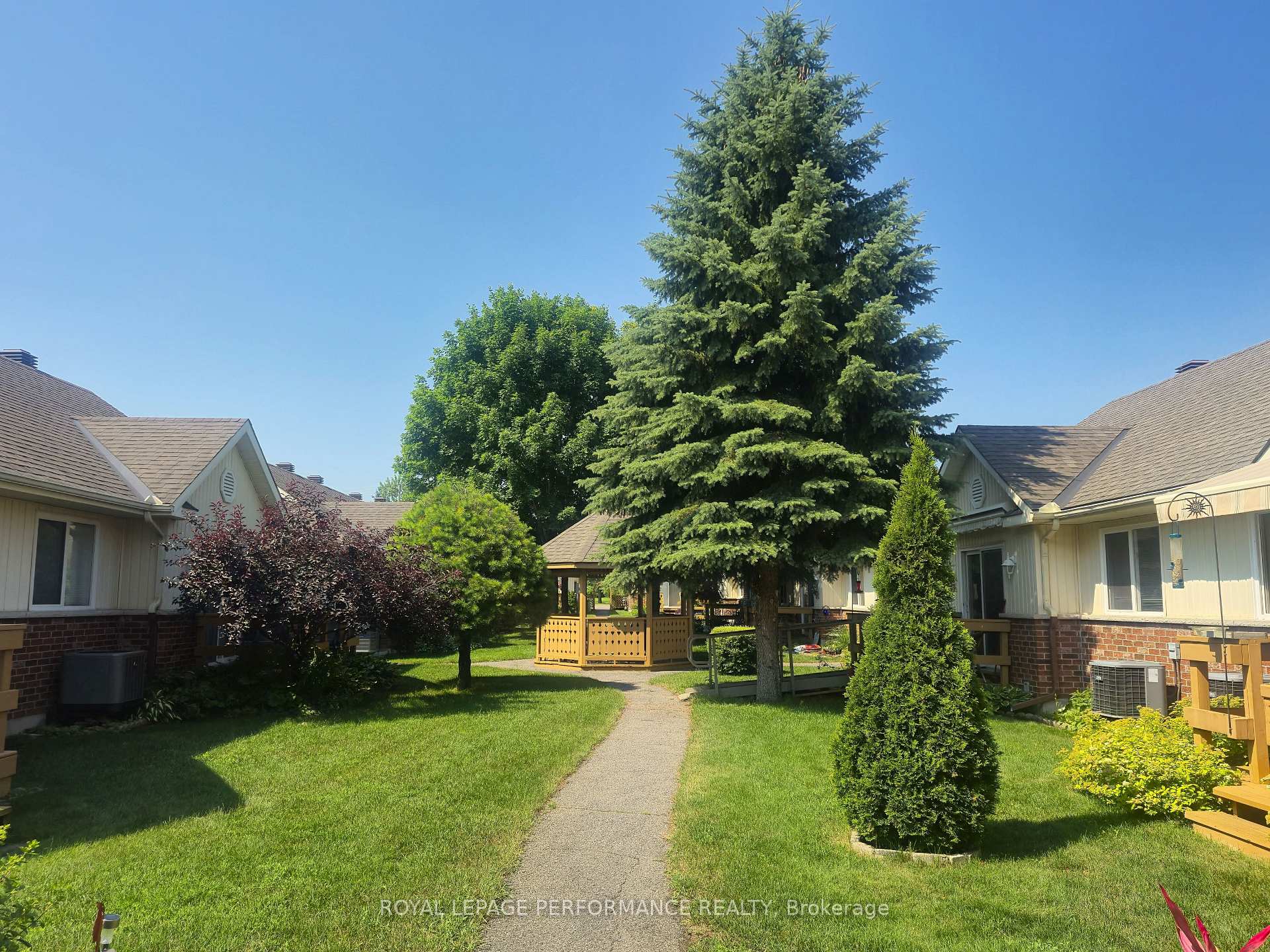 Photo 28 of 18 Daphne Crescent, Ottawa, Stittsville (South) — HOMEH