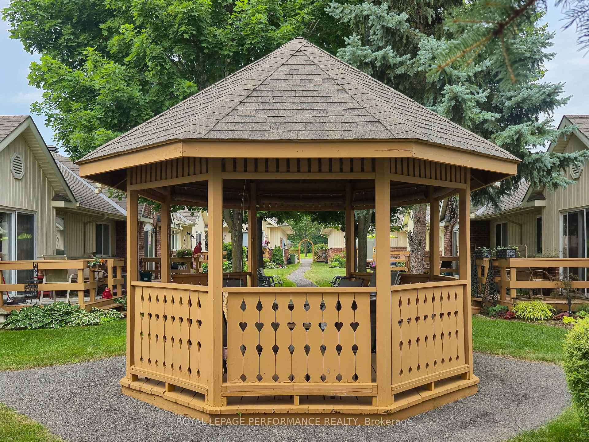 Photo 30 of 18 Daphne Crescent, Ottawa, Stittsville (South) — HOMEH