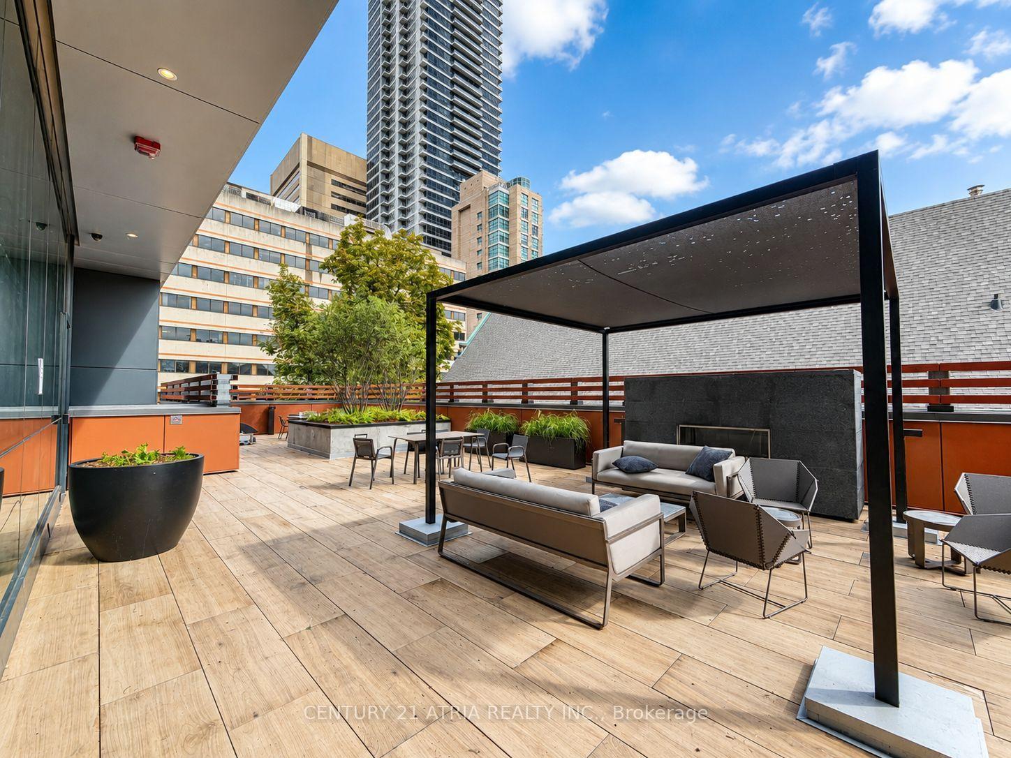 Photo 24 of Unit 2407, 609 Sherbourne Street, Toronto, North St. James Town — HOMEH