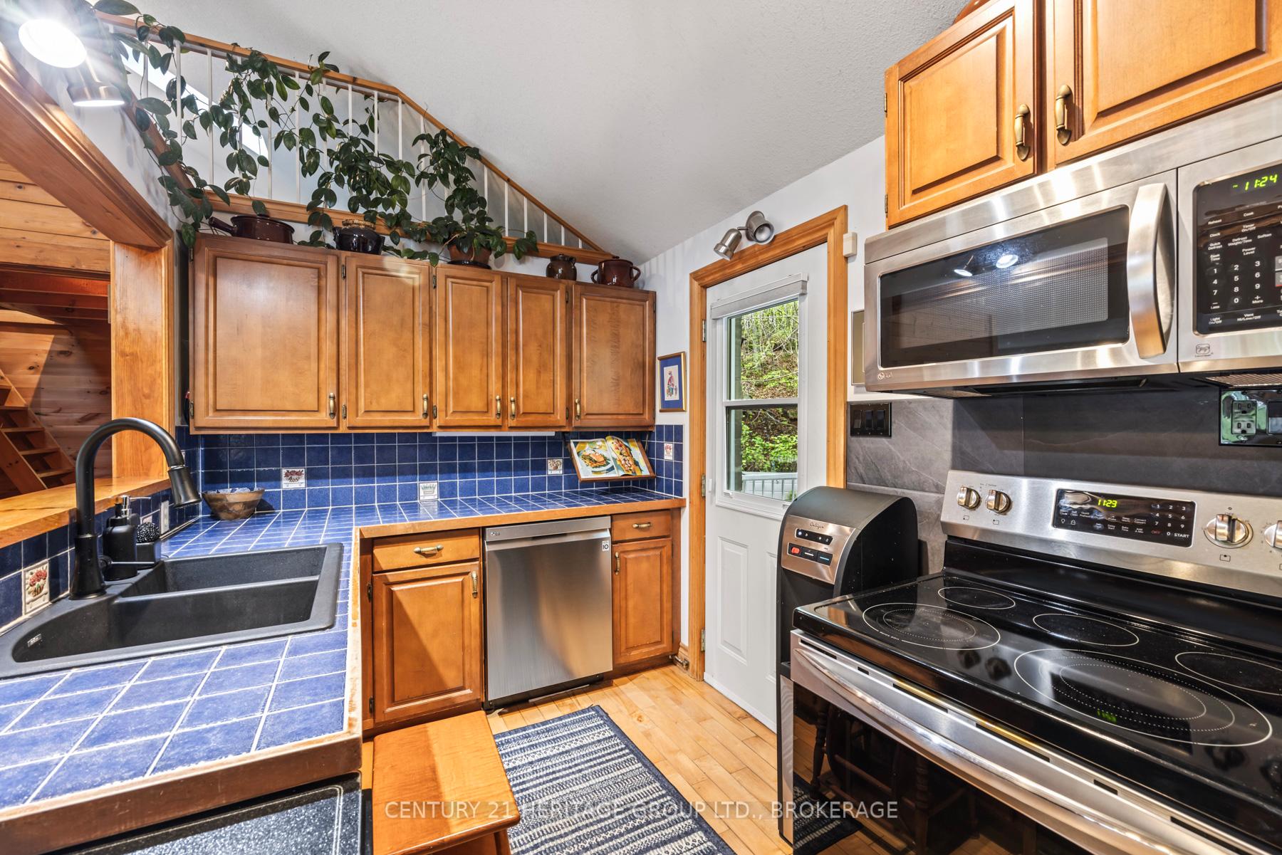 Photo 34 of 8126 Perth Road, South Frontenac, Frontenac South — HOMEH
