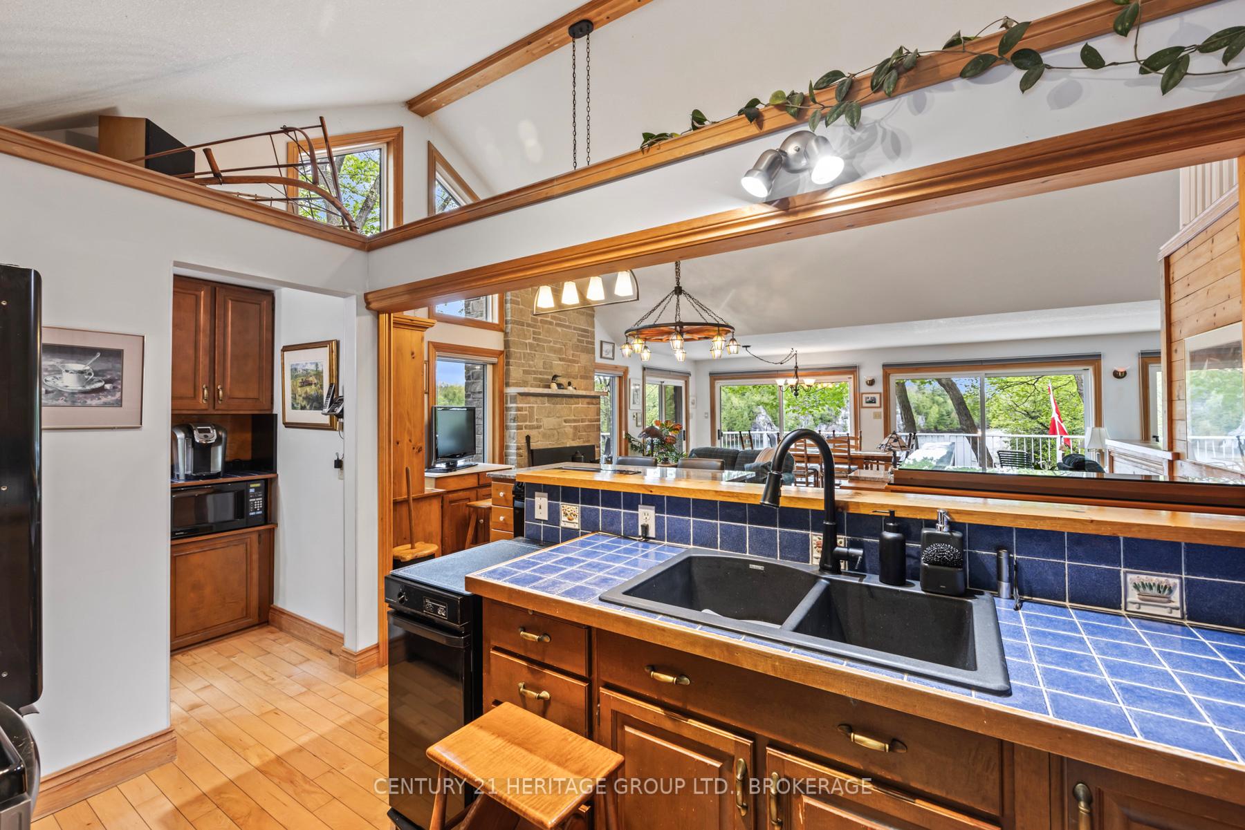 Photo 35 of 8126 Perth Road, South Frontenac, Frontenac South — HOMEH