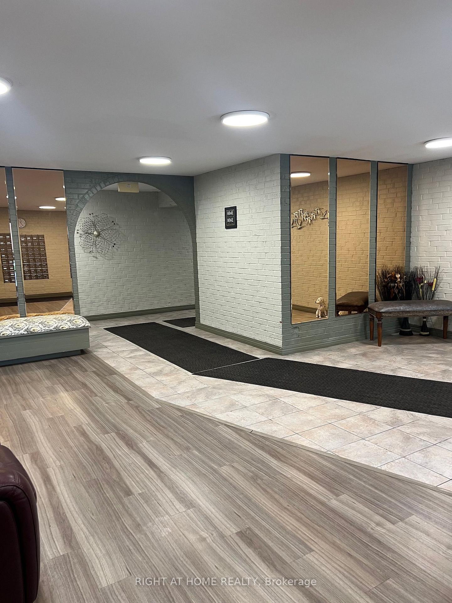 Photo 5 of Unit 708, 1102 Jalna Boulevard, London, South X — HOMEH
