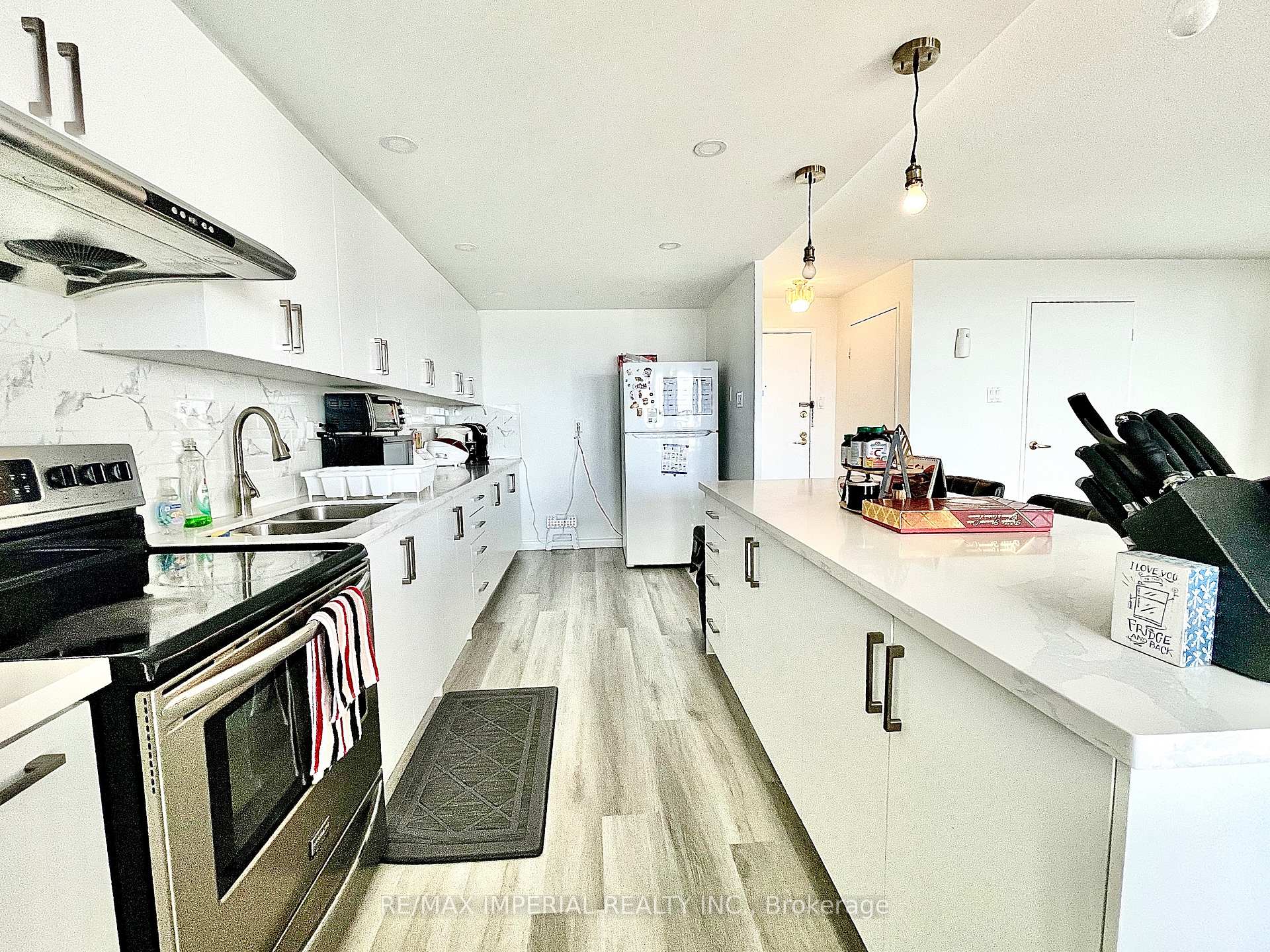 Photo 4 of Unit 1807, 270 Palmdale Drive, Scarborough, Tam O'Shanter-Sullivan — HOMEH