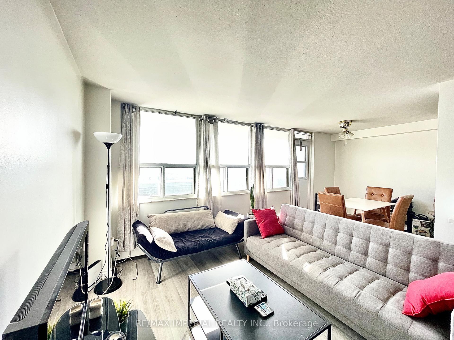 Photo 7 of Unit 1807, 270 Palmdale Drive, Scarborough, Tam O'Shanter-Sullivan — HOMEH