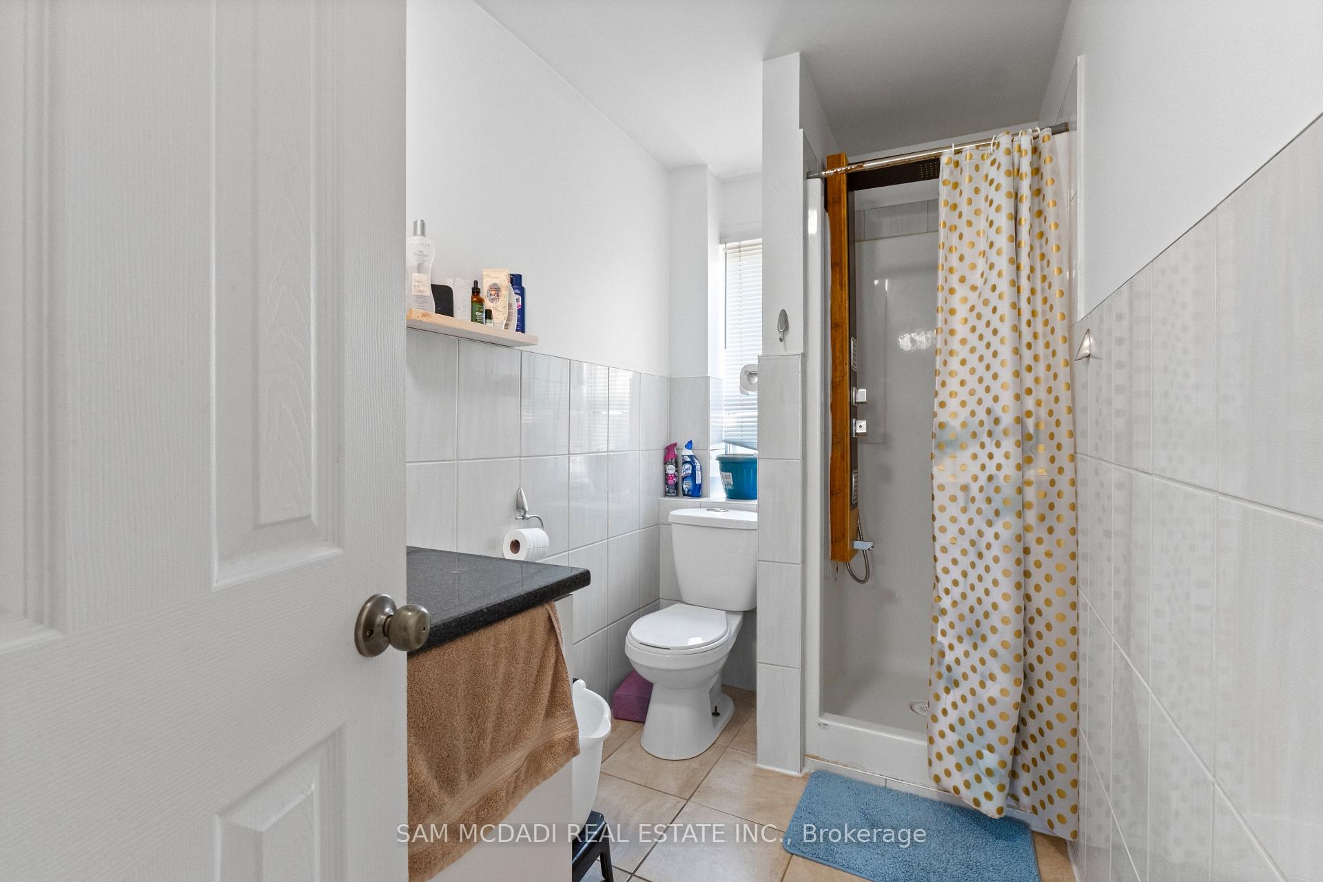 Photo 16 of 19 Toffee Court, Etobicoke, New Toronto — HOMEH