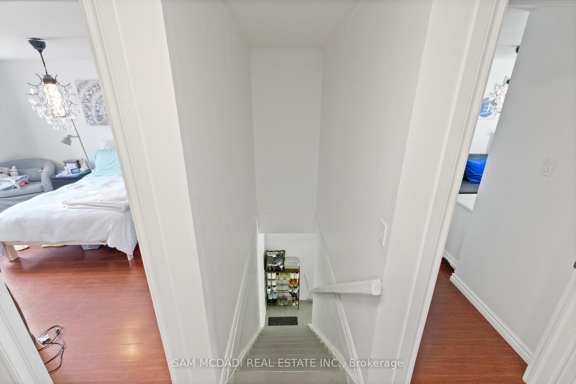 Photo 20 of 19 Toffee Court, Etobicoke, New Toronto — HOMEH