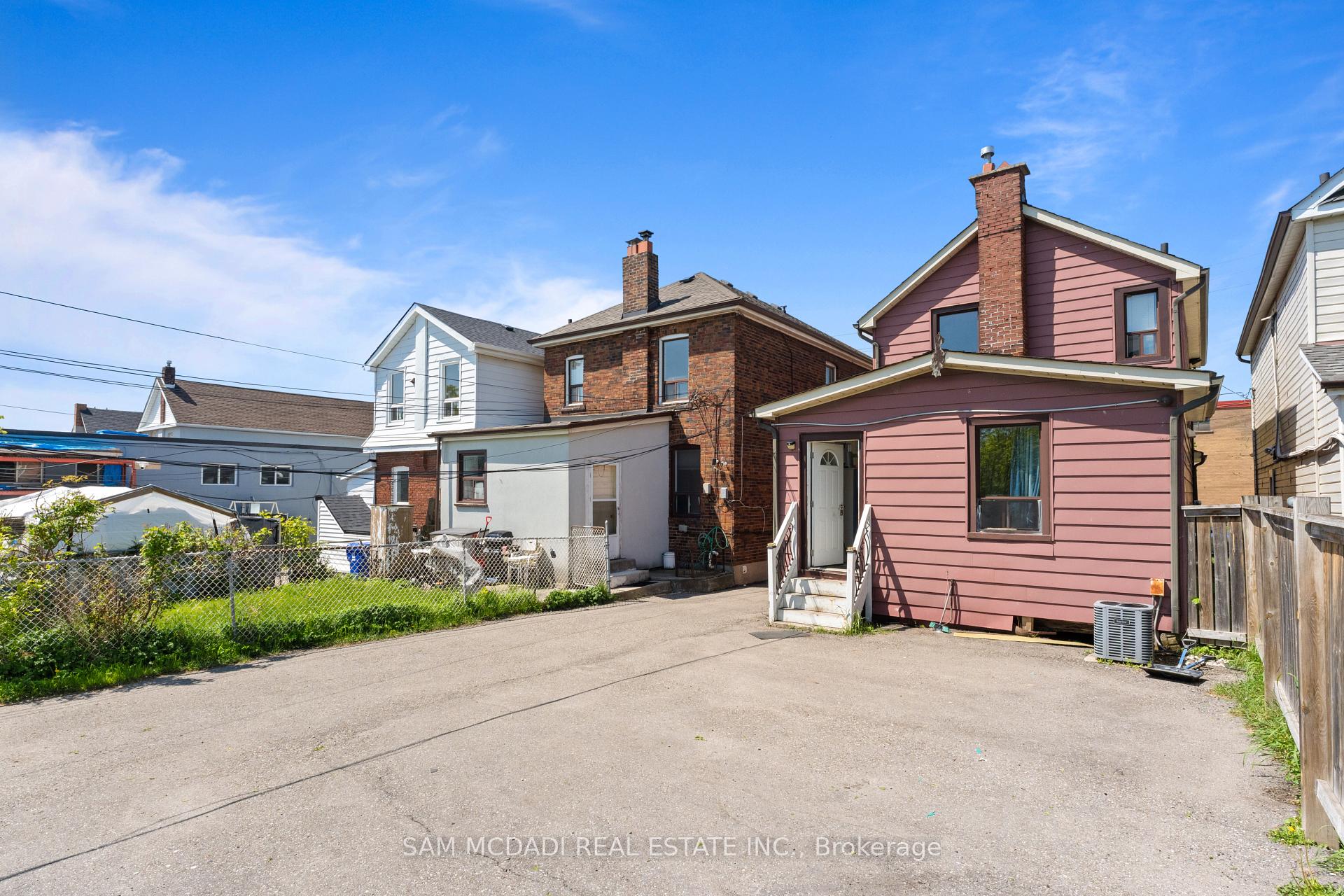 Photo 23 of 19 Toffee Court, Etobicoke, New Toronto — HOMEH