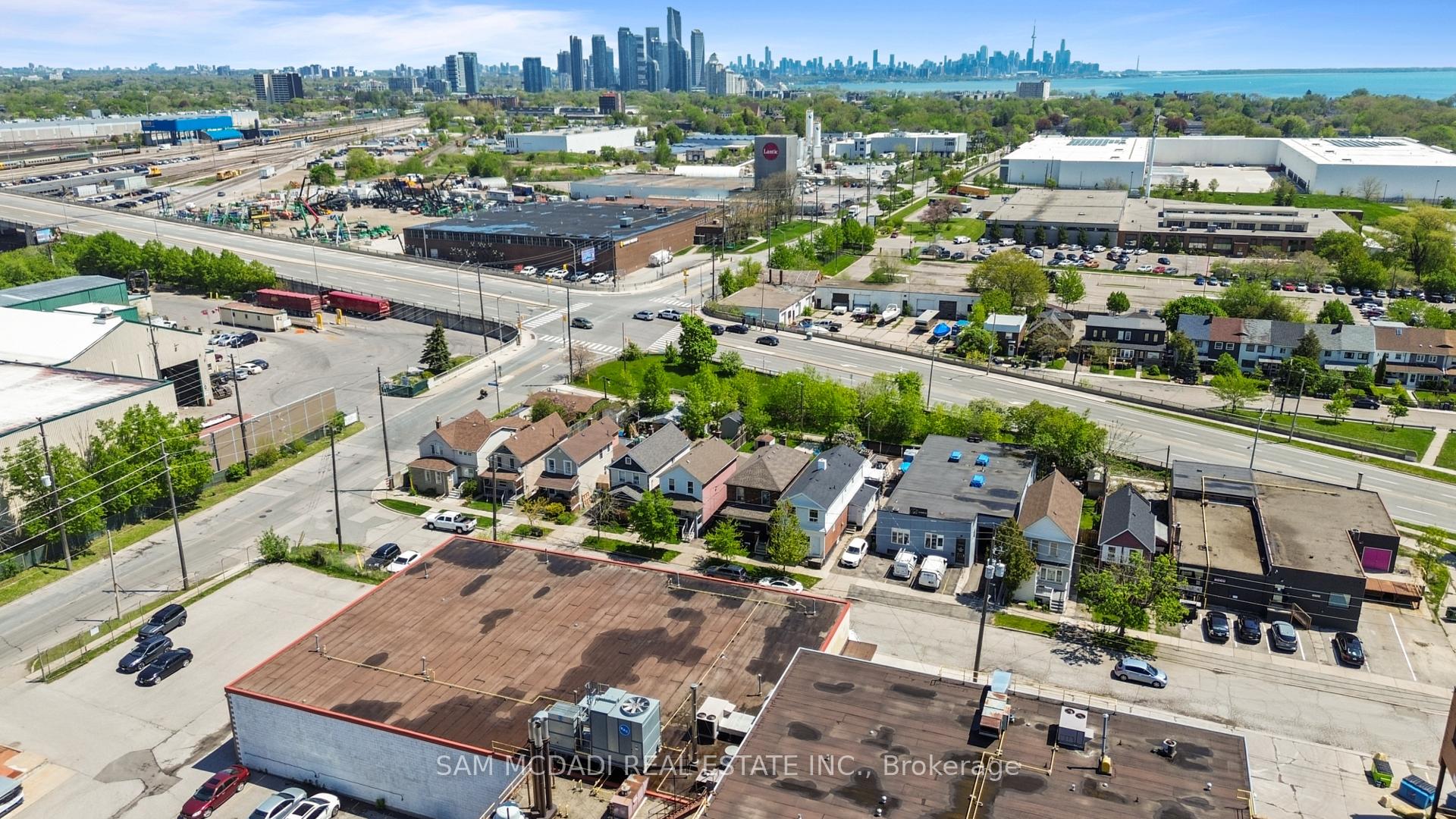 Photo 25 of 19 Toffee Court, Etobicoke, New Toronto — HOMEH