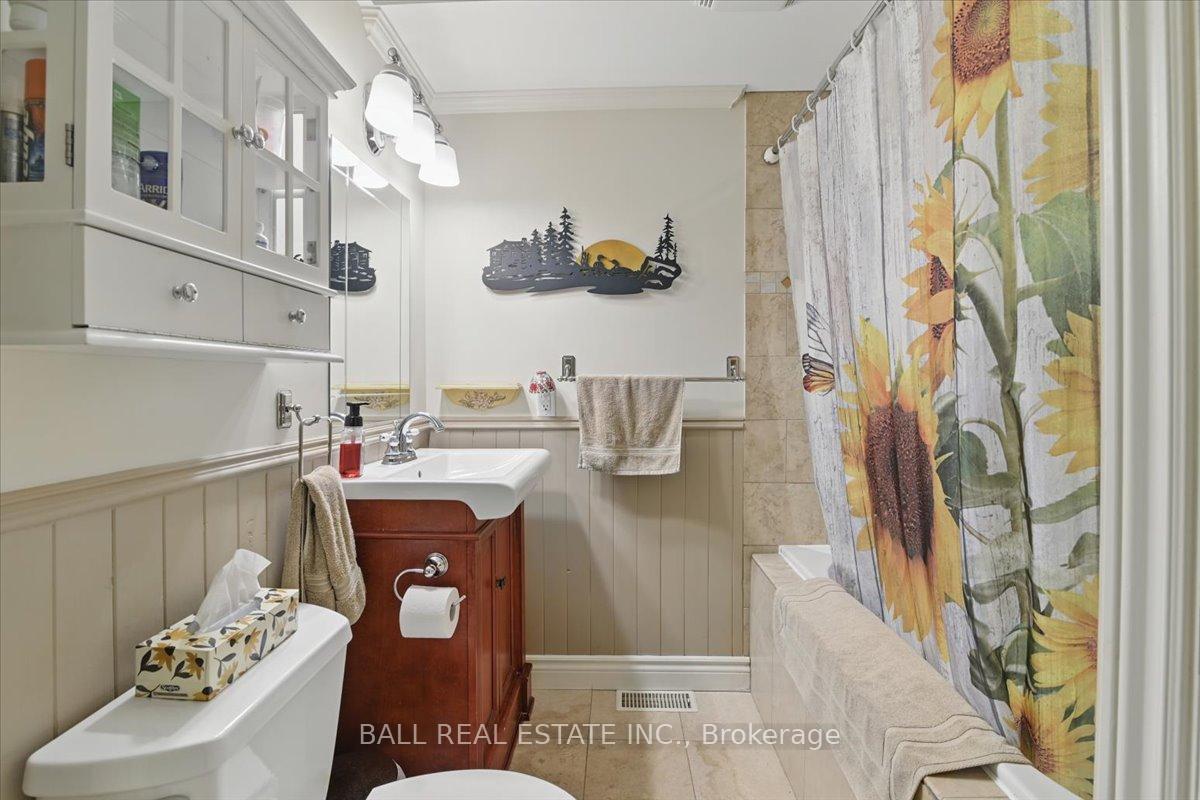 Photo 31 of 3559 Harbour Point Lane, Selwyn — HOMEH