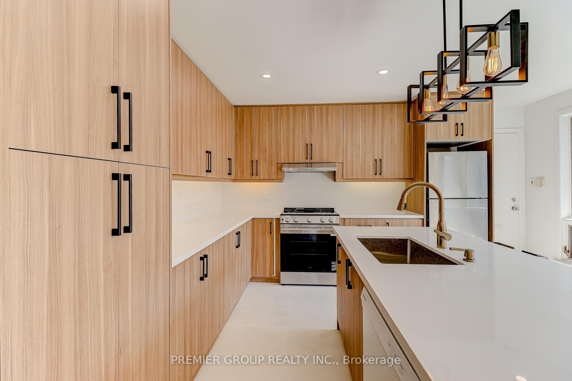 Photo 6 of 83 Larkfield Drive, North York, Banbury-Don Mills — HOMEH