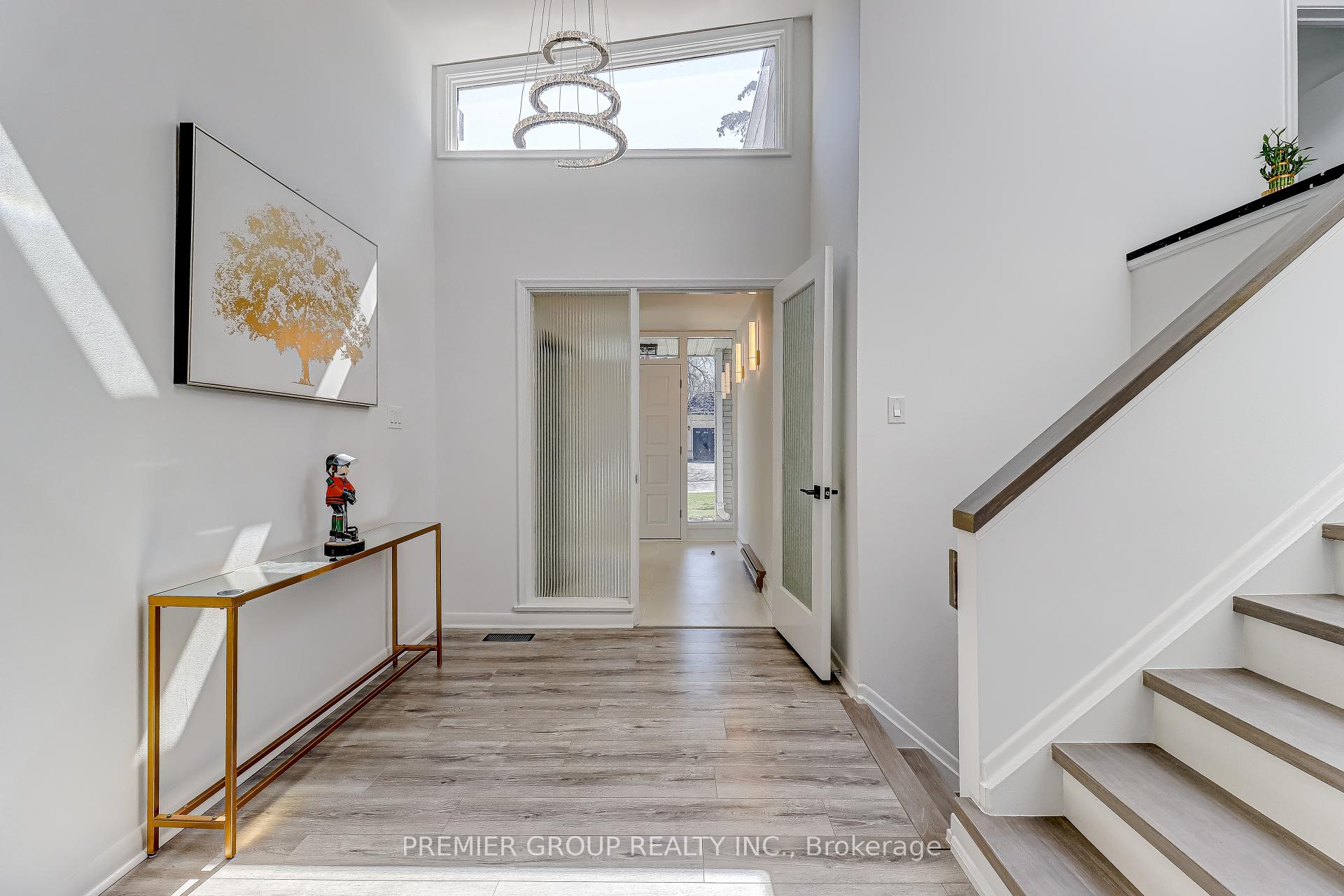 Photo 18 of 83 Larkfield Drive, North York, Banbury-Don Mills — HOMEH