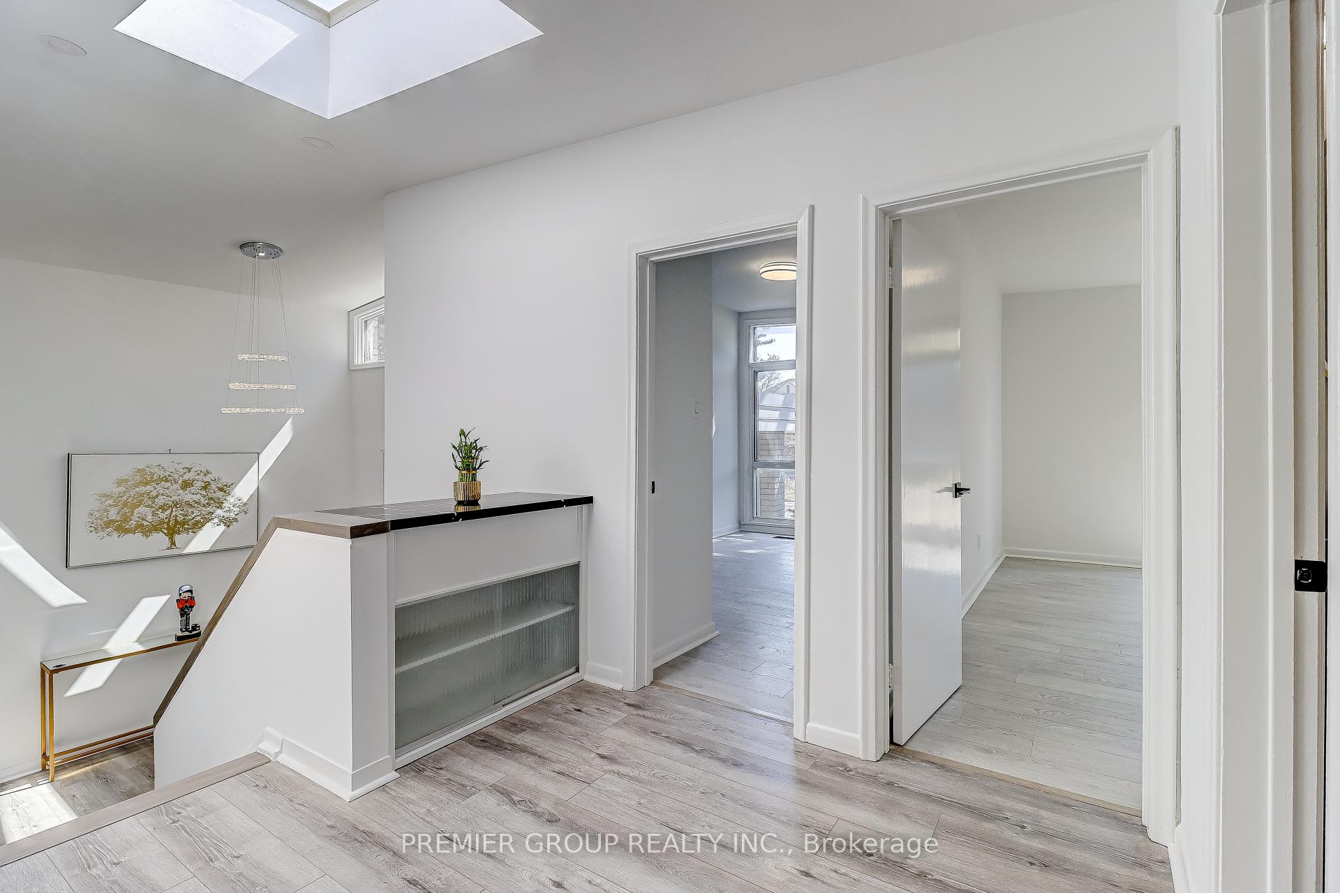 Photo 21 of 83 Larkfield Drive, North York, Banbury-Don Mills — HOMEH