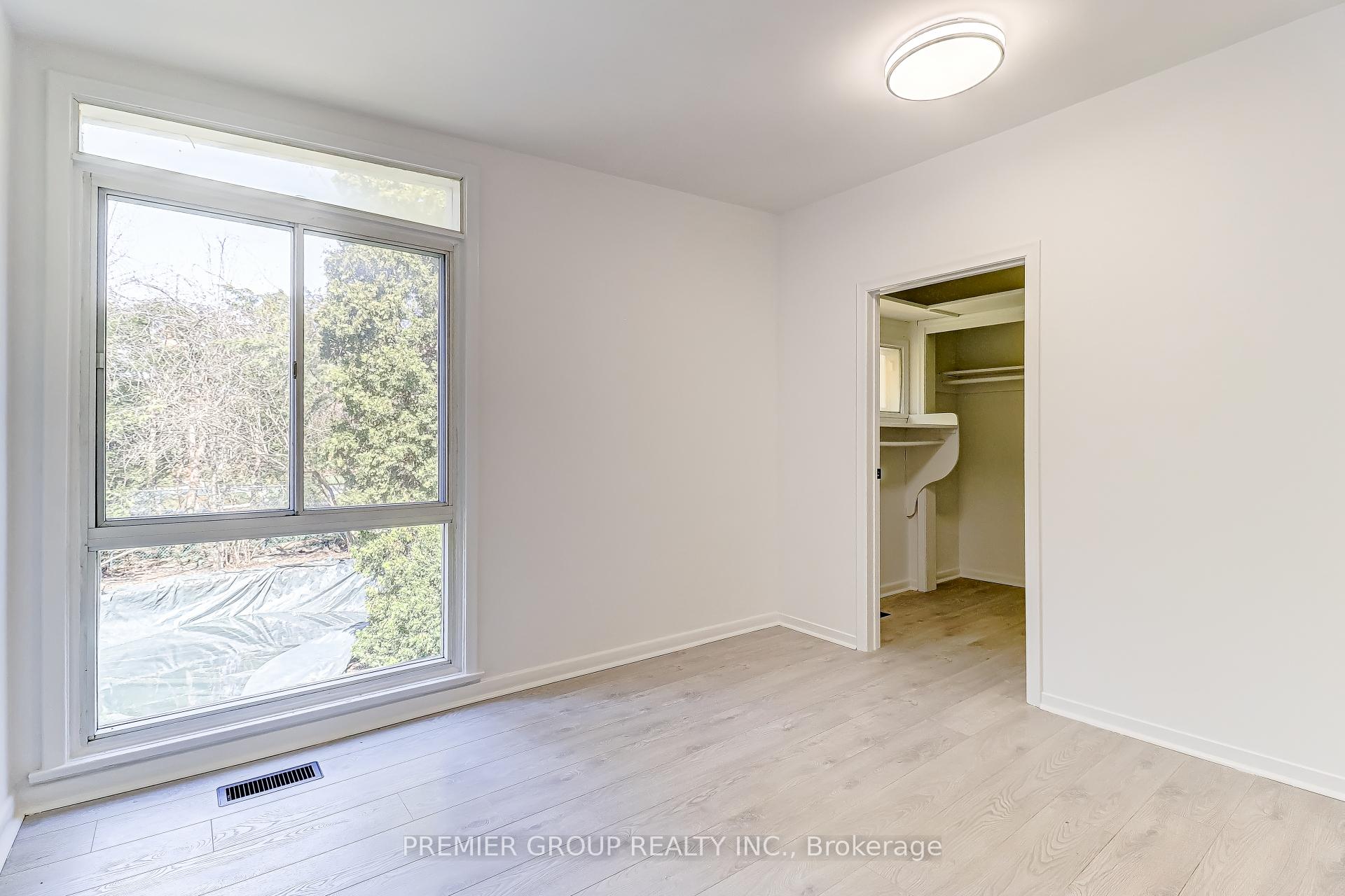 Photo 26 of 83 Larkfield Drive, North York, Banbury-Don Mills — HOMEH