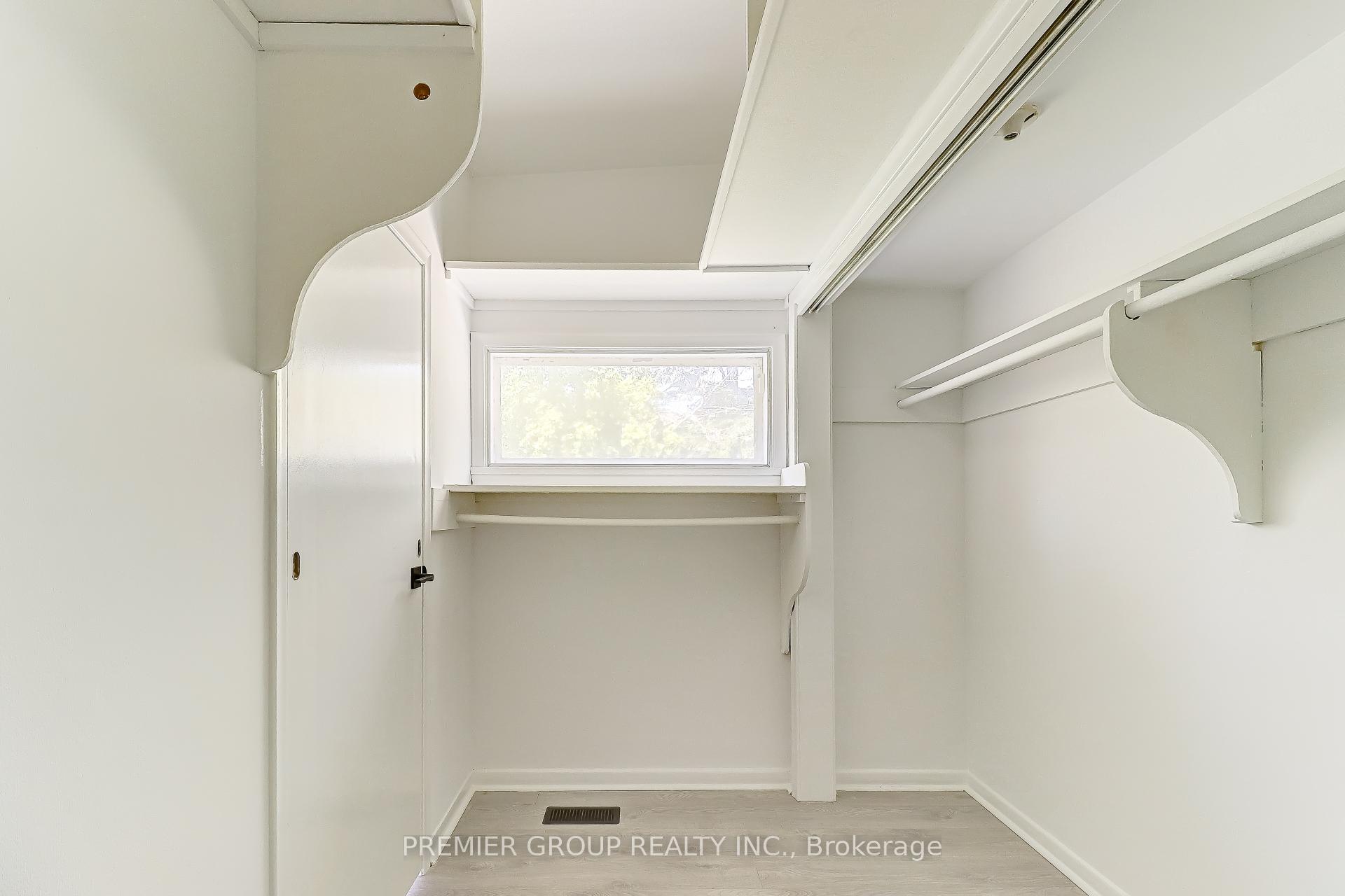 Photo 27 of 83 Larkfield Drive, North York, Banbury-Don Mills — HOMEH